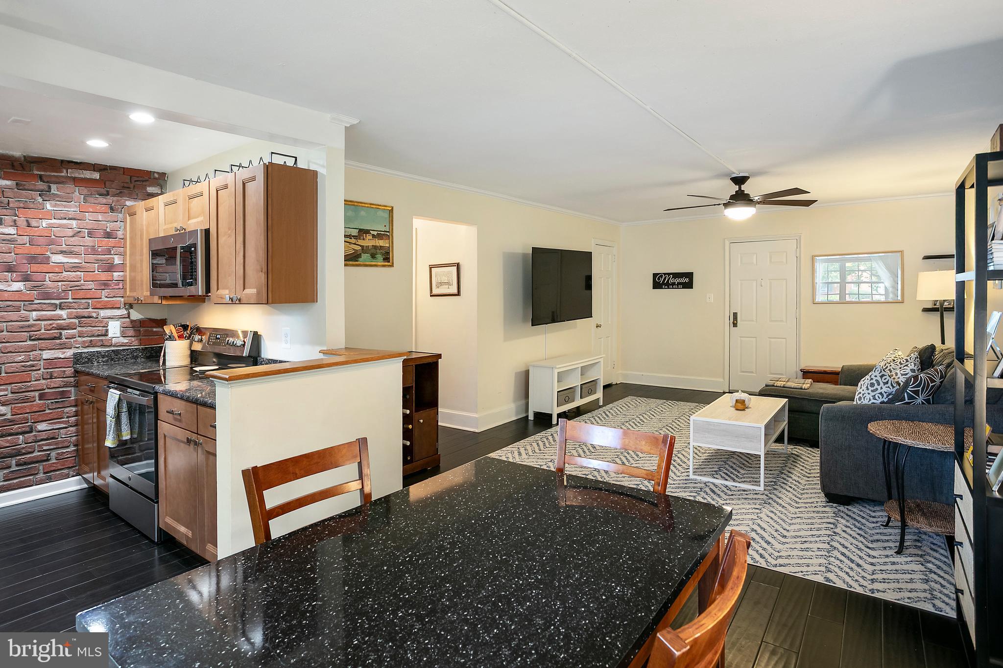 POTOWMACK CROSSING - Residential