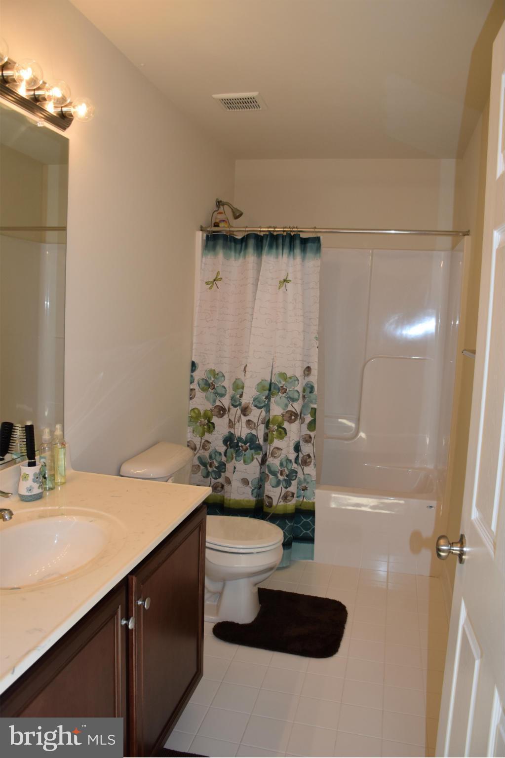 OAK TREE LANDING - Residential Lease