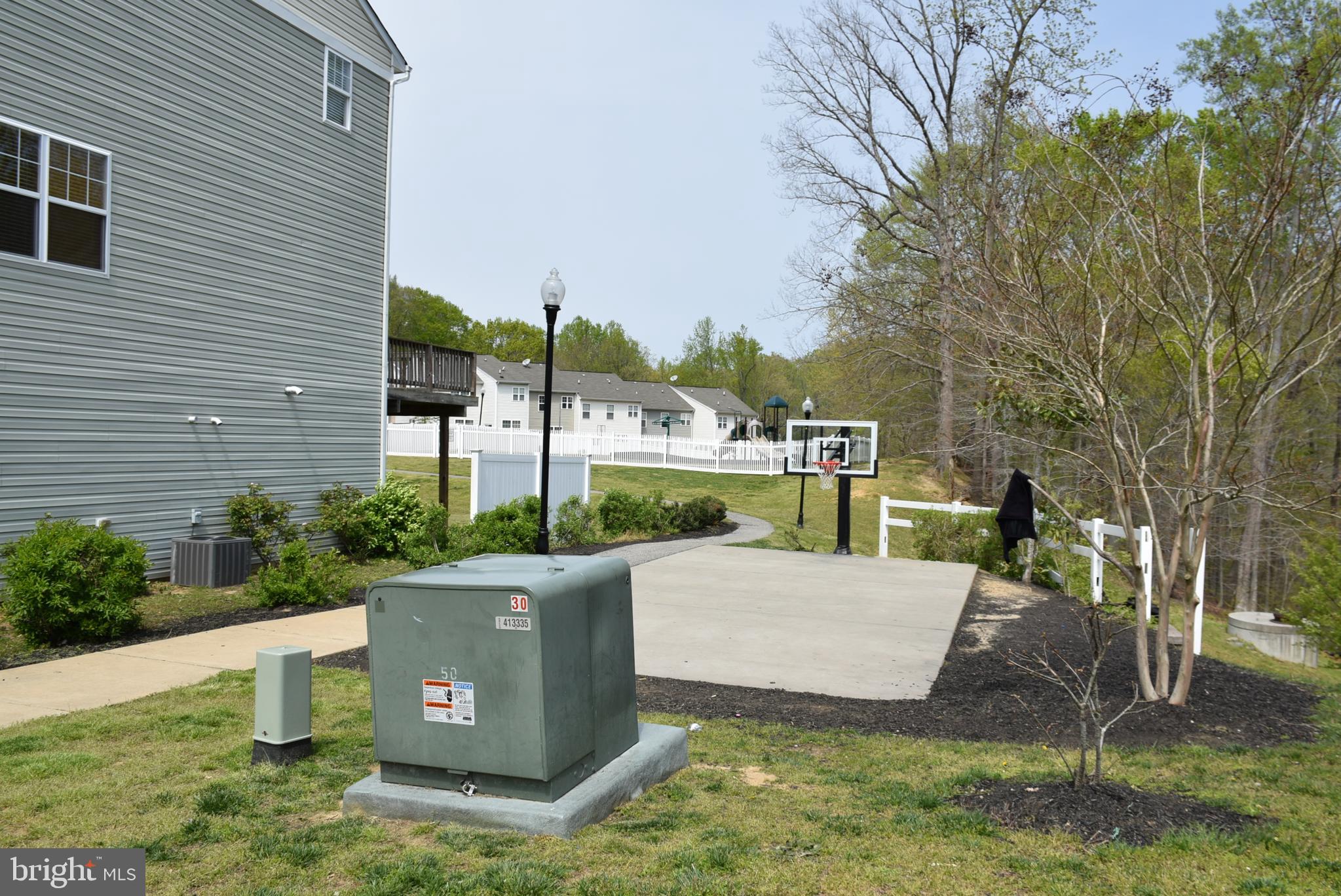 OAK TREE LANDING - Residential Lease