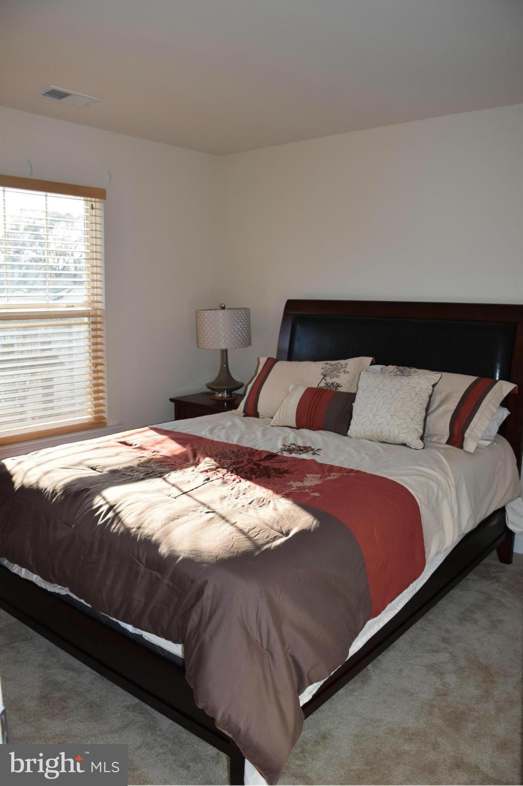 OAK TREE LANDING - Residential Lease