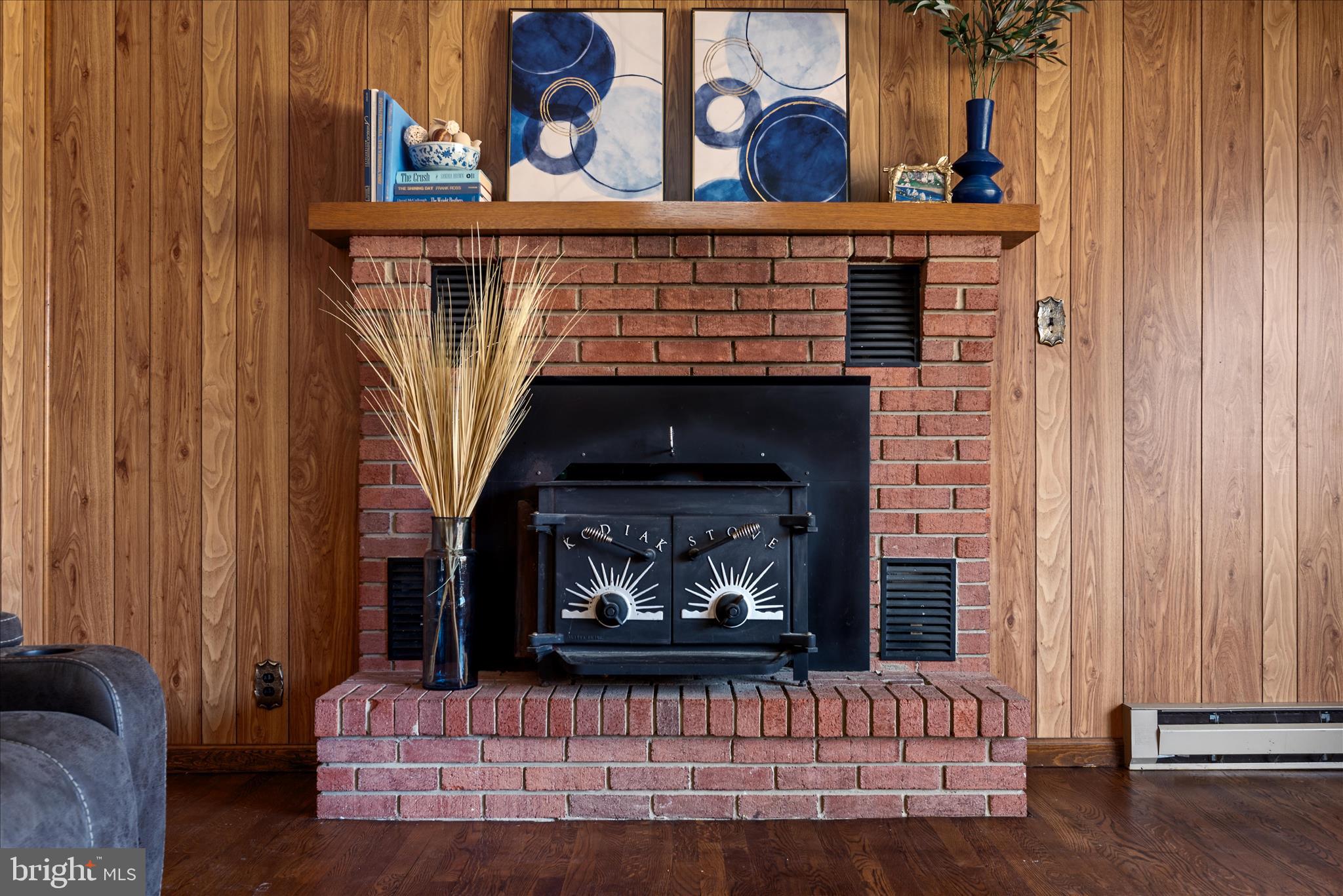 1365 E BLOOMERY PIKE