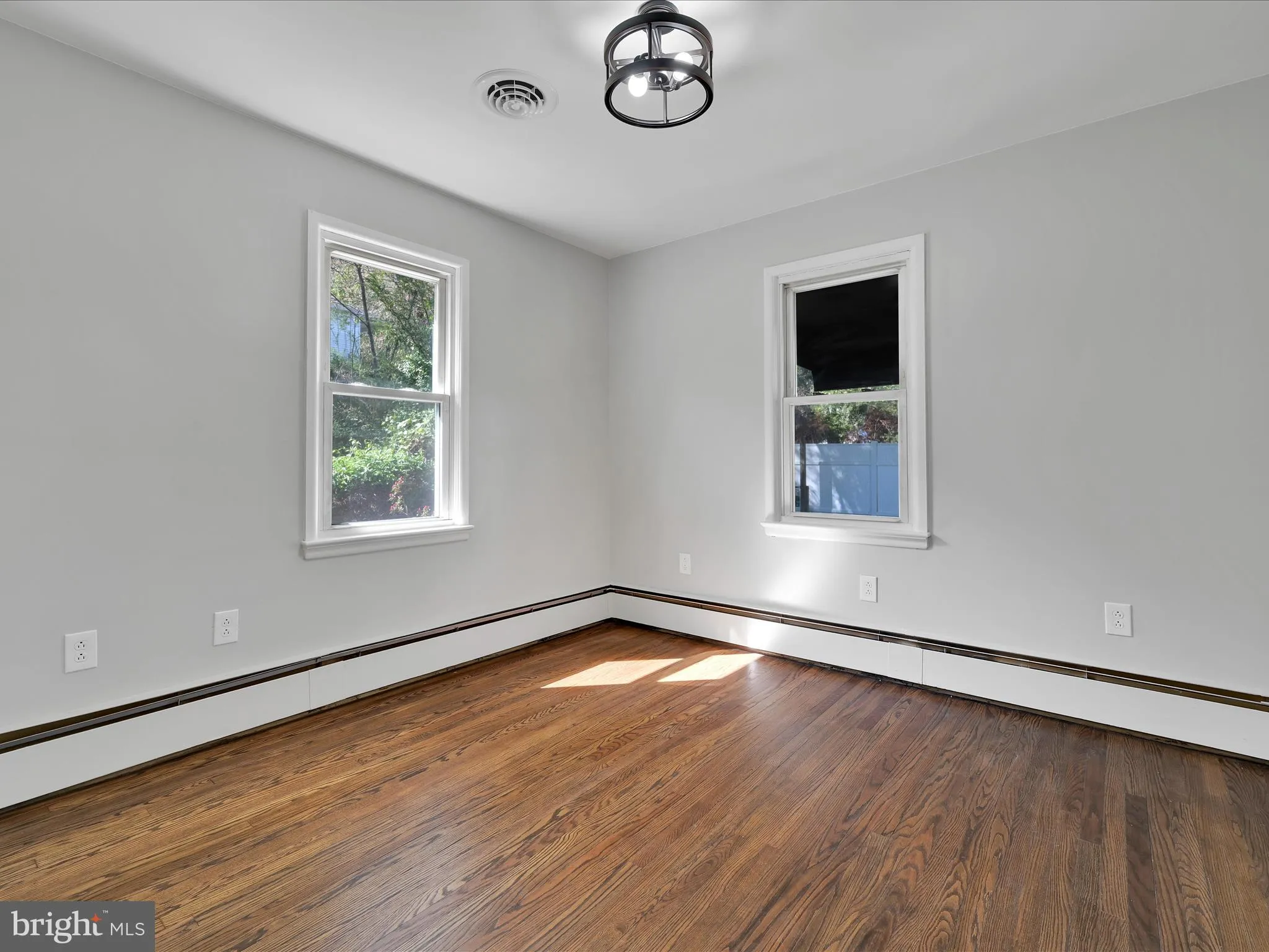 Pottsville, Pennsylvania 17901, United States, 3 Bedrooms Bedrooms, ,1 BathroomBathrooms,Residential,Active,119600