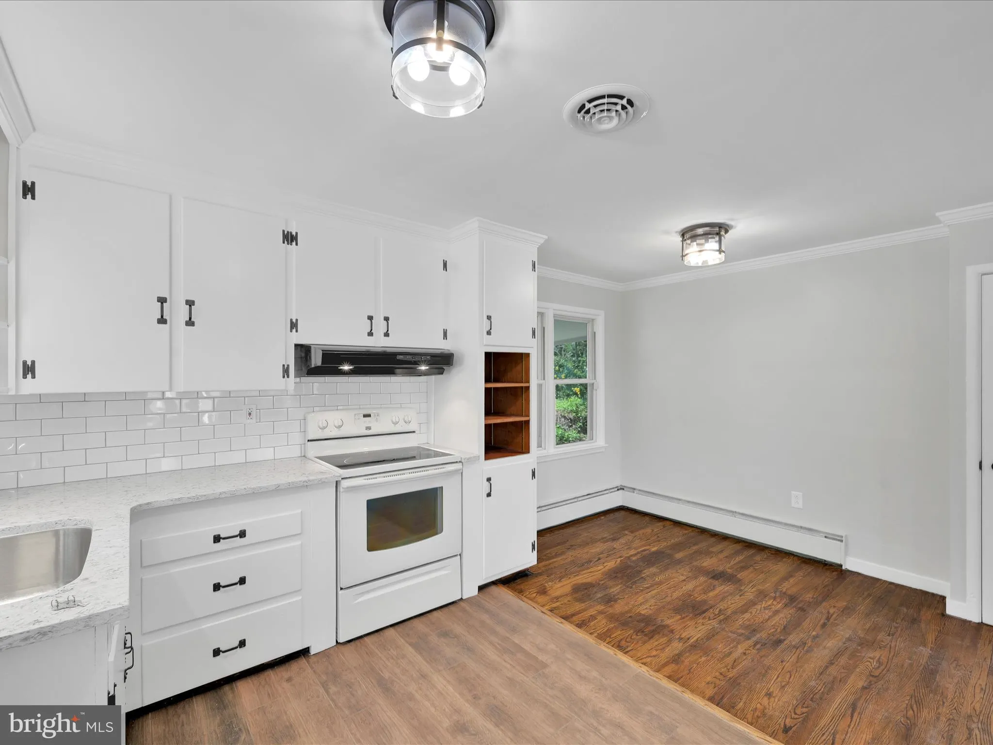 Pottsville, Pennsylvania 17901, United States, 3 Bedrooms Bedrooms, ,1 BathroomBathrooms,Residential,Active,119600