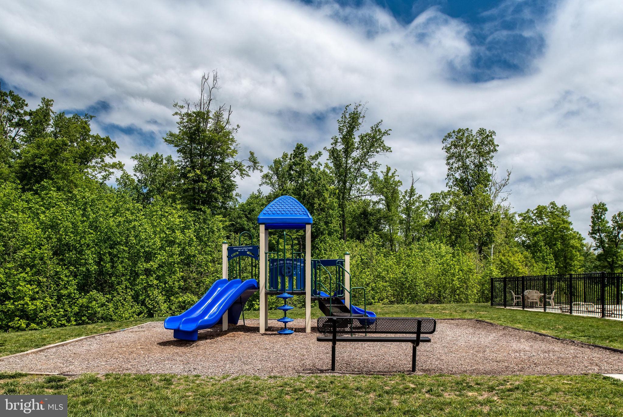 THE VILLAGE AT COURTHOUSE COMMONS - Residential