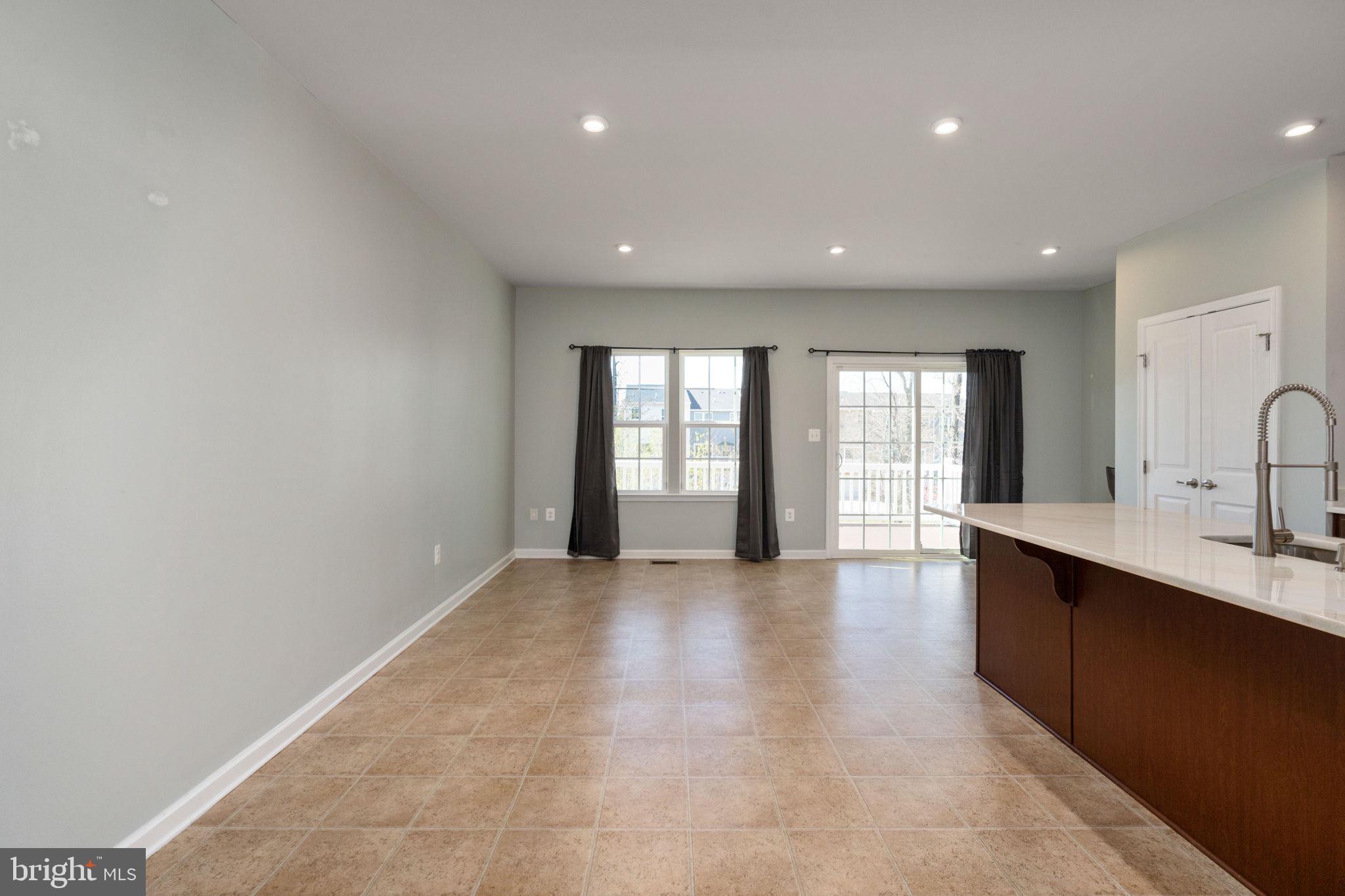 THE VILLAGE AT COURTHOUSE COMMONS - Residential