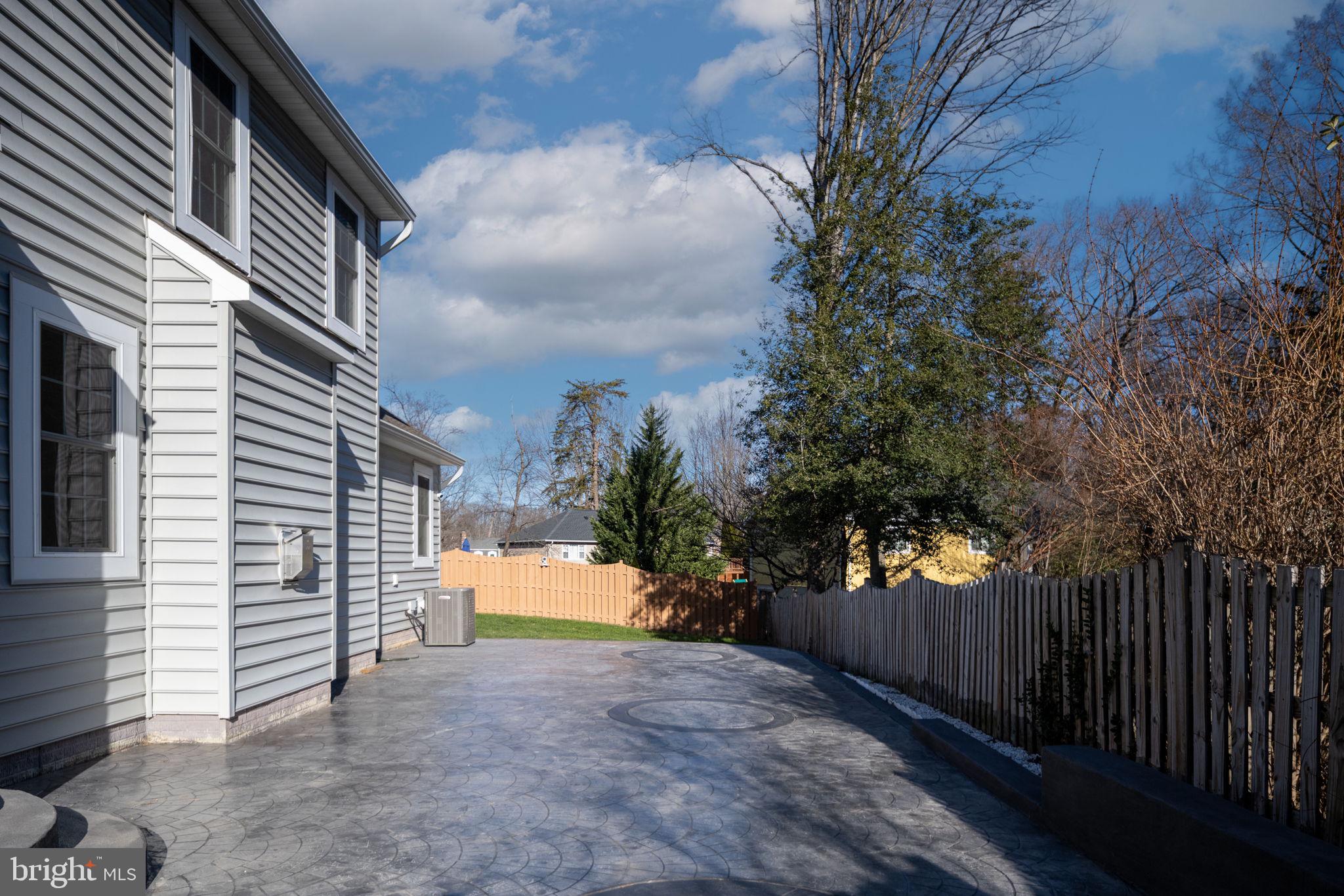 MONTCLAIR - Residential