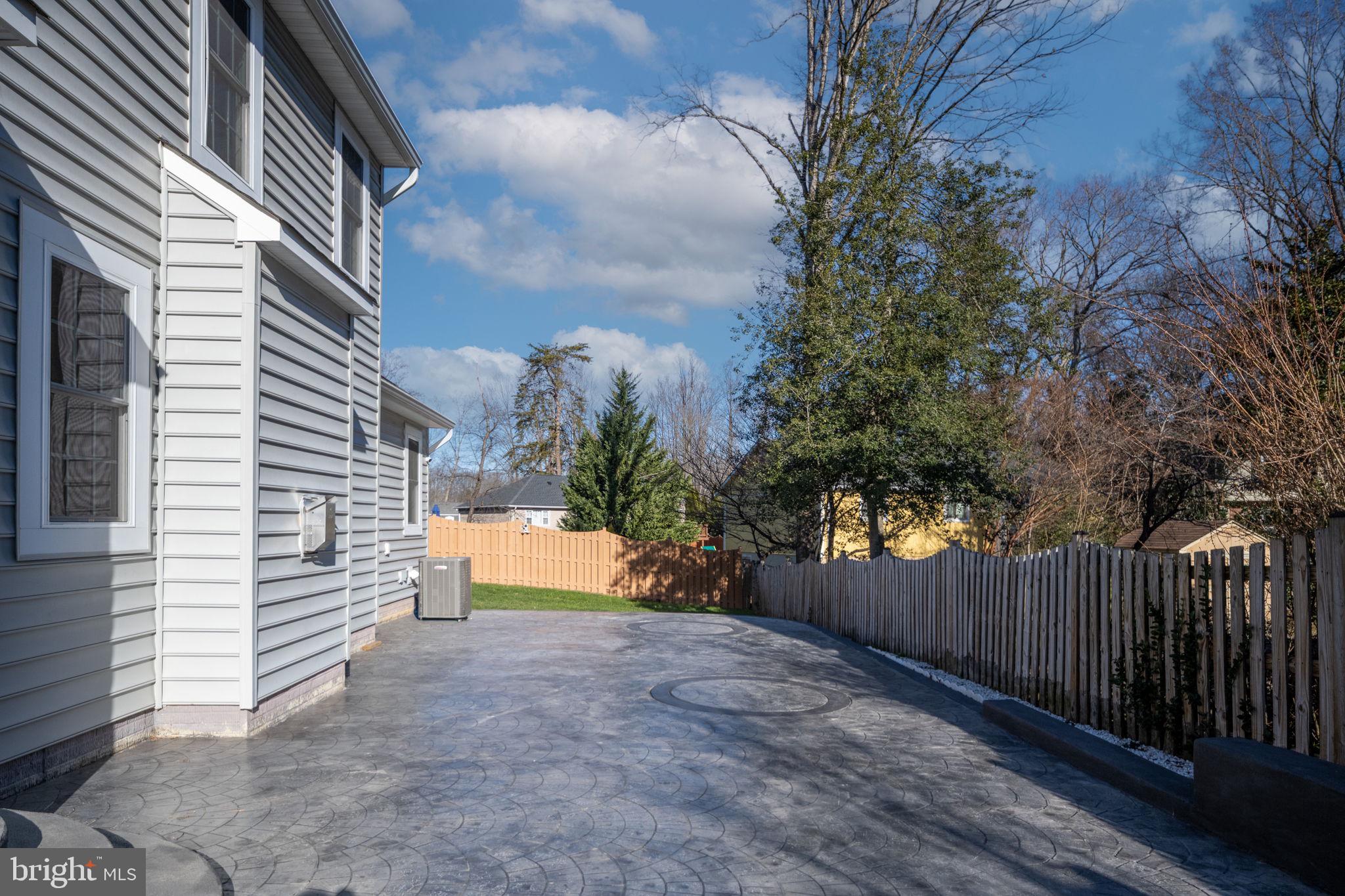 MONTCLAIR - Residential