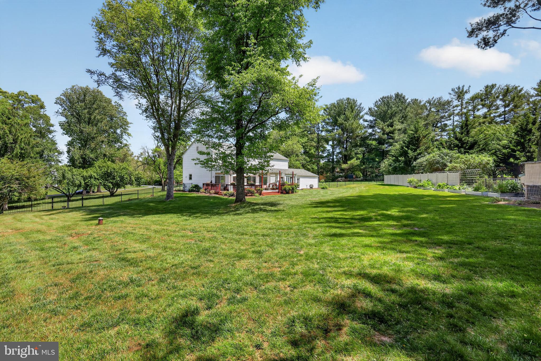 8600 PLUM CREEK DRIVE