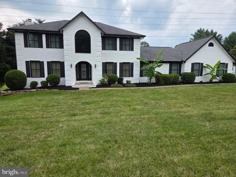 Homes For Sale - 4 Celebrie Court<br/> Baltimore County, KINGSVILLE, MD 21087