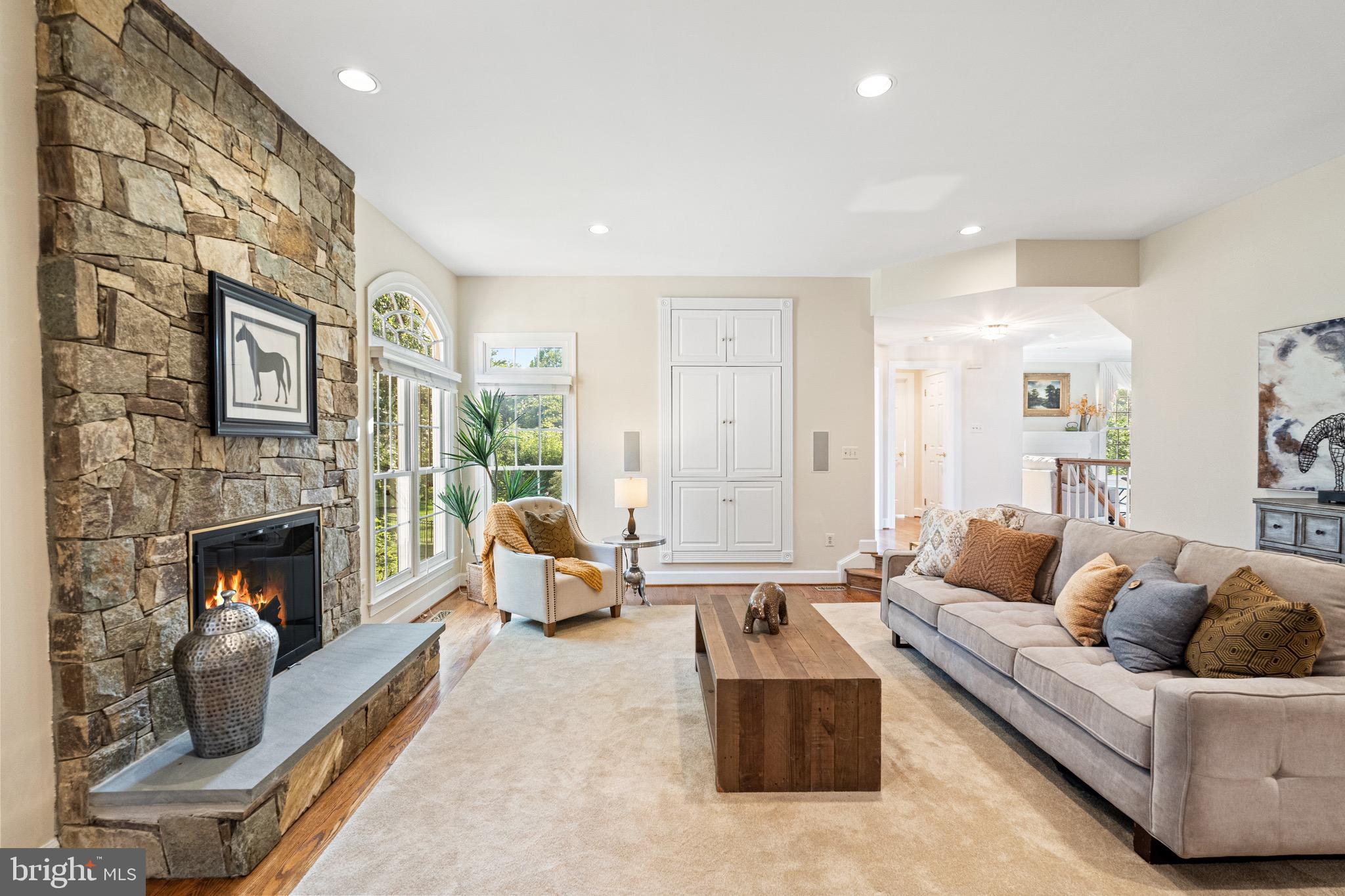 FULL CRY FARM - Residential