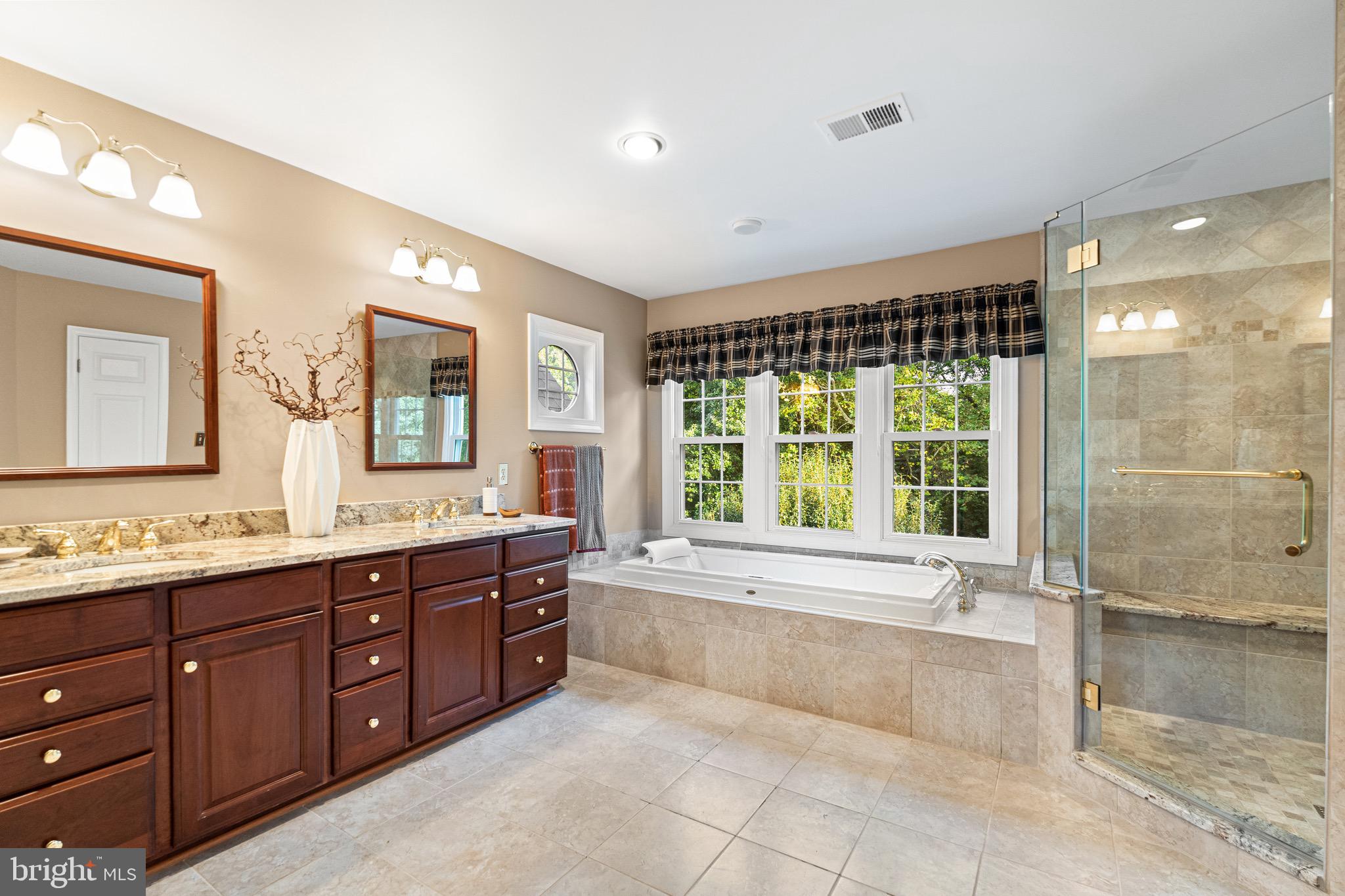 FULL CRY FARM - Residential