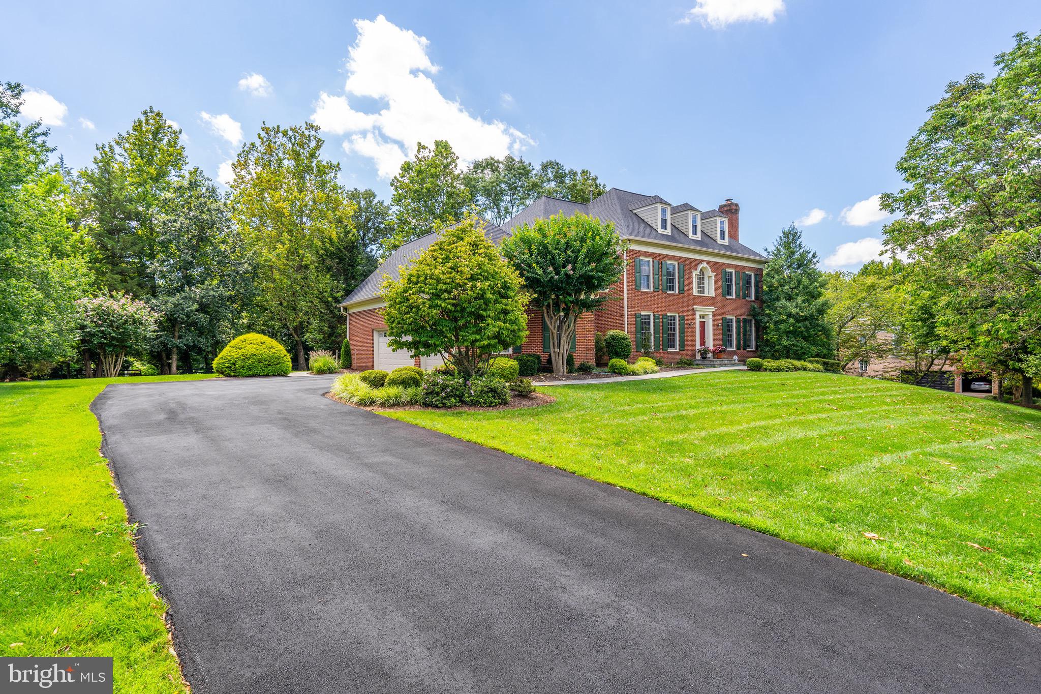 FULL CRY FARM - Residential