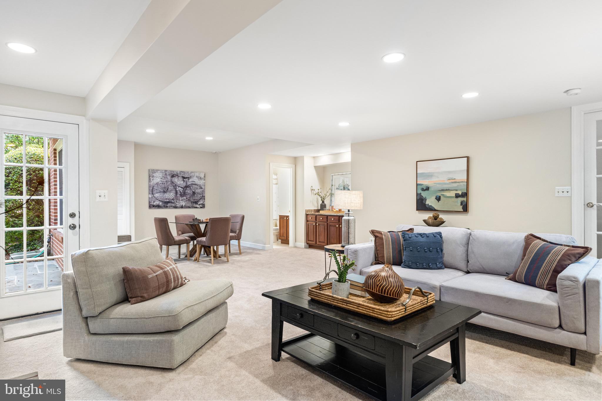 FULL CRY FARM - Residential