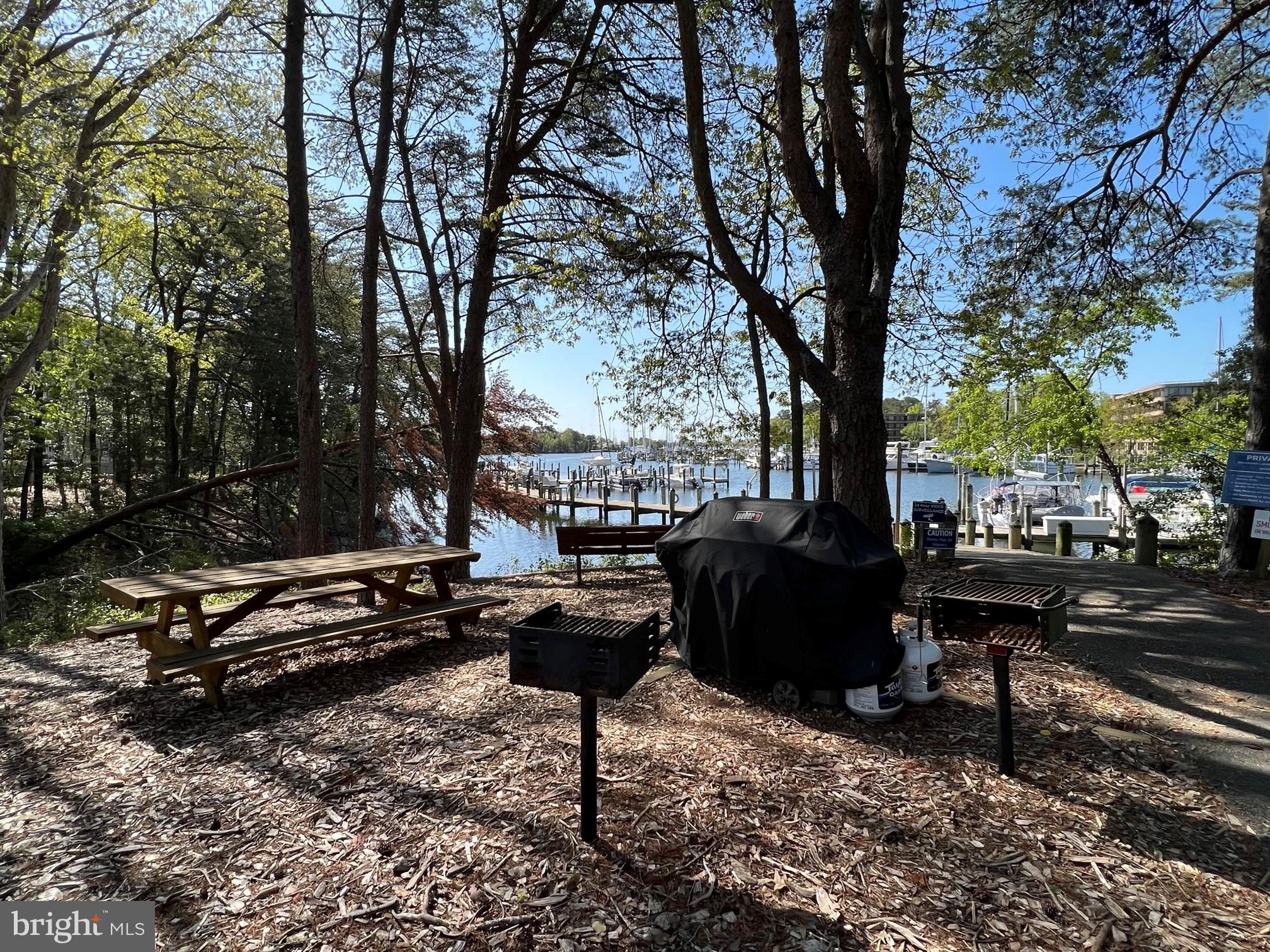 SOLOMONS LANDING - Residential