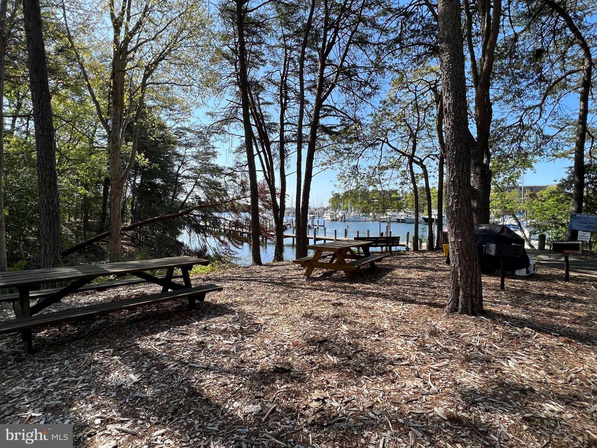 SOLOMONS LANDING - Residential