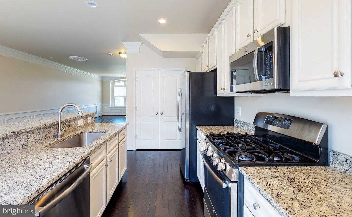 CLARKSBURG VILLAGE - Residential Lease