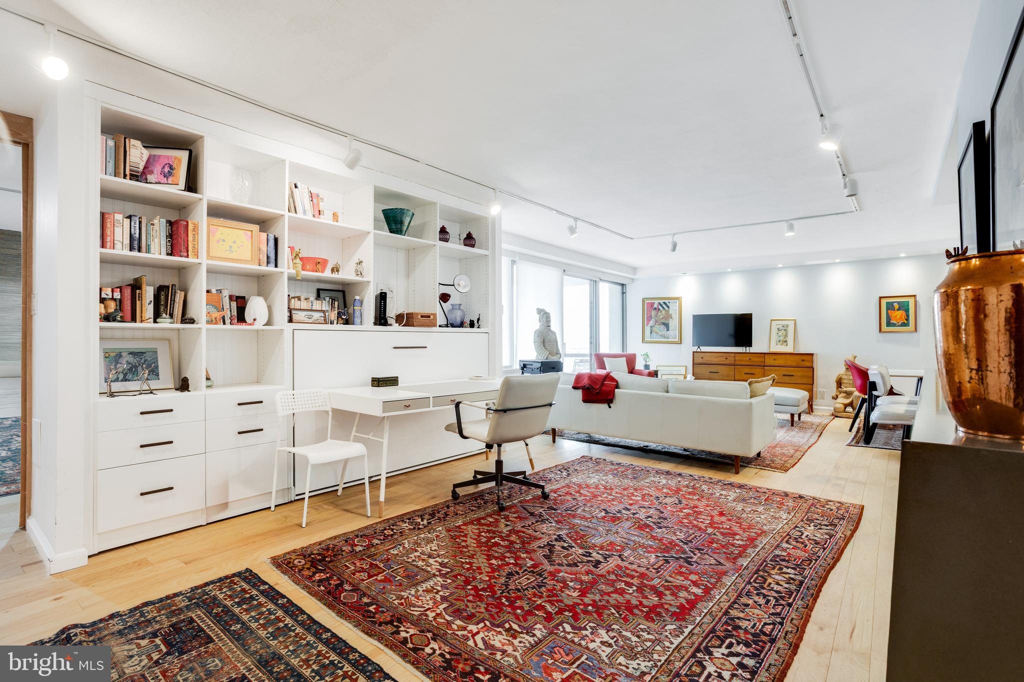 FAIRMOUNT - Residential