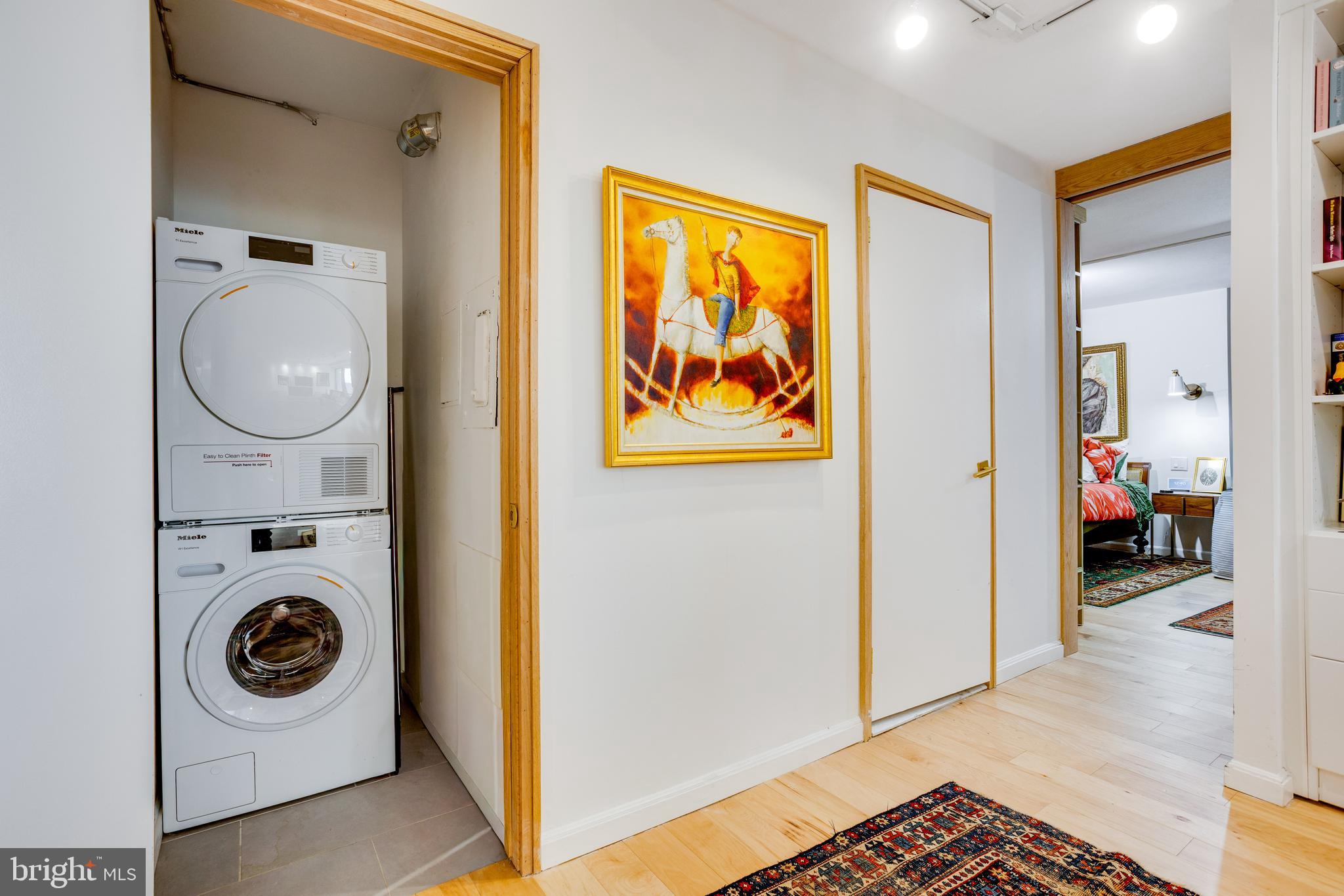 FAIRMOUNT - Residential