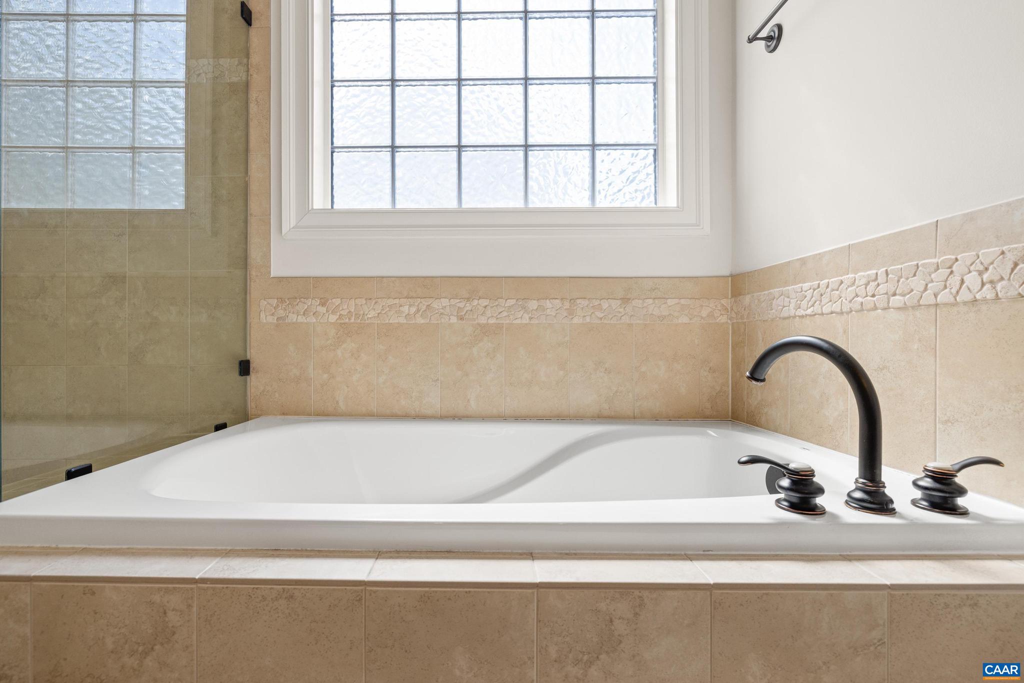 SPRING CREEK - Residential