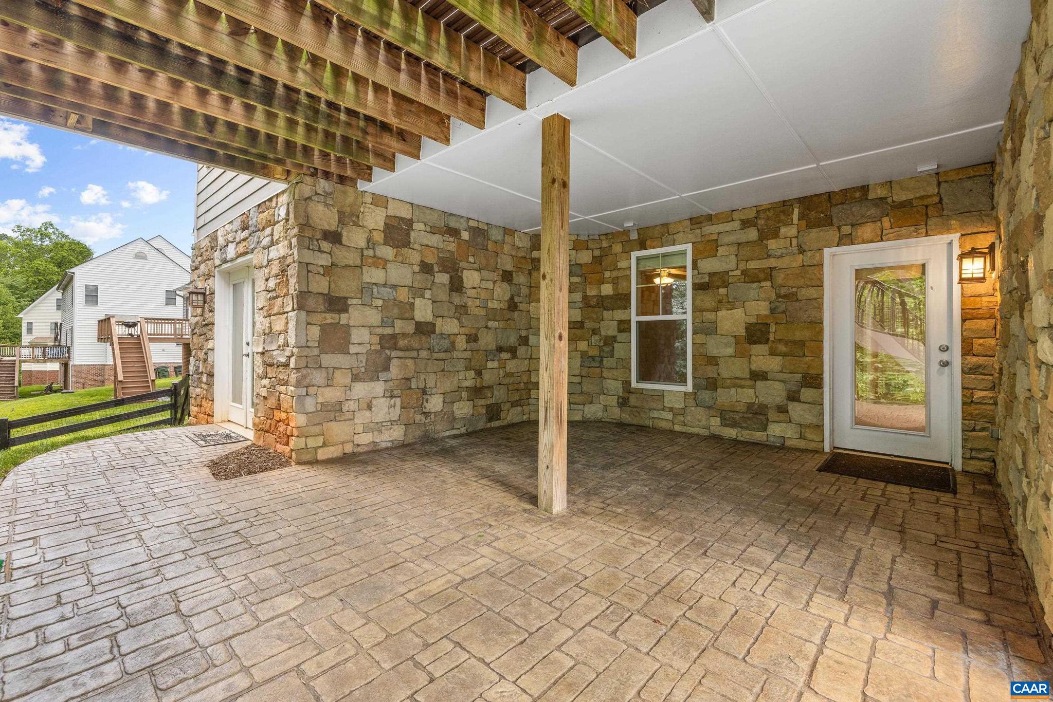 SPRING CREEK - Residential