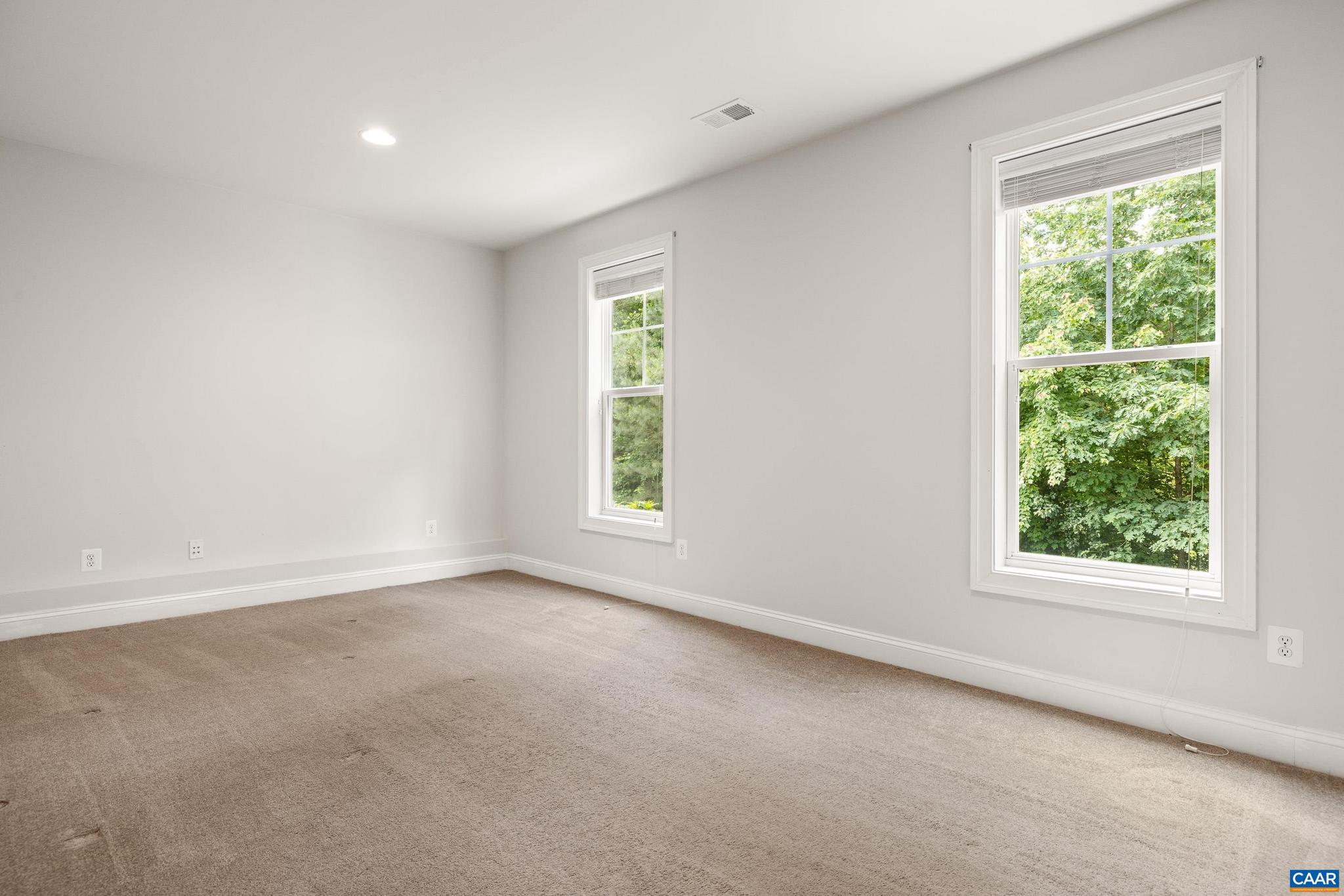 SPRING CREEK - Residential