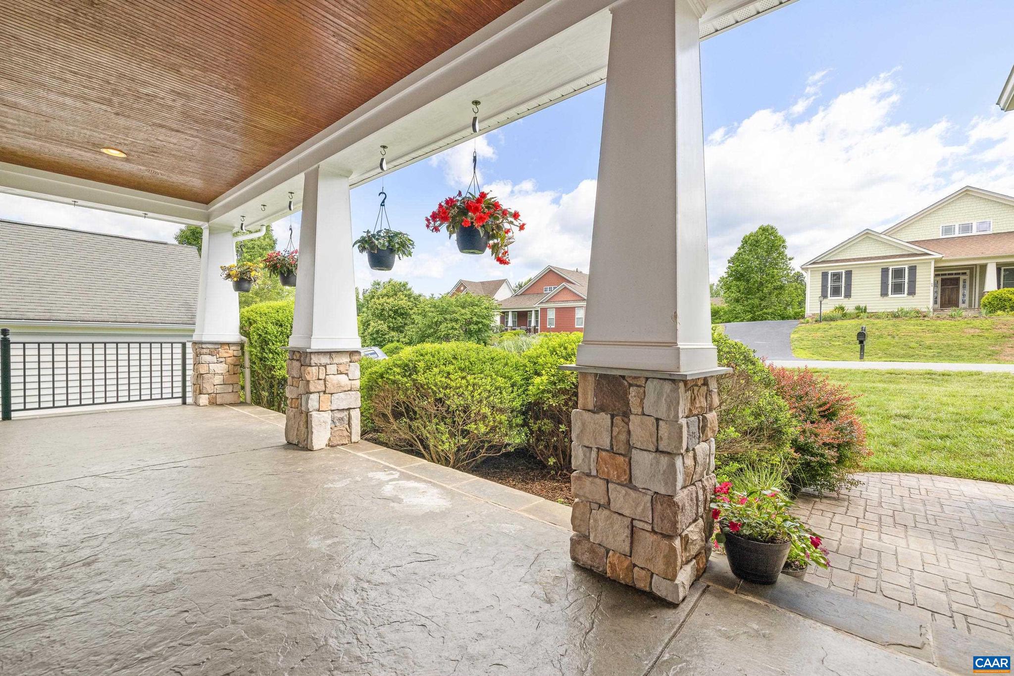 SPRING CREEK - Residential