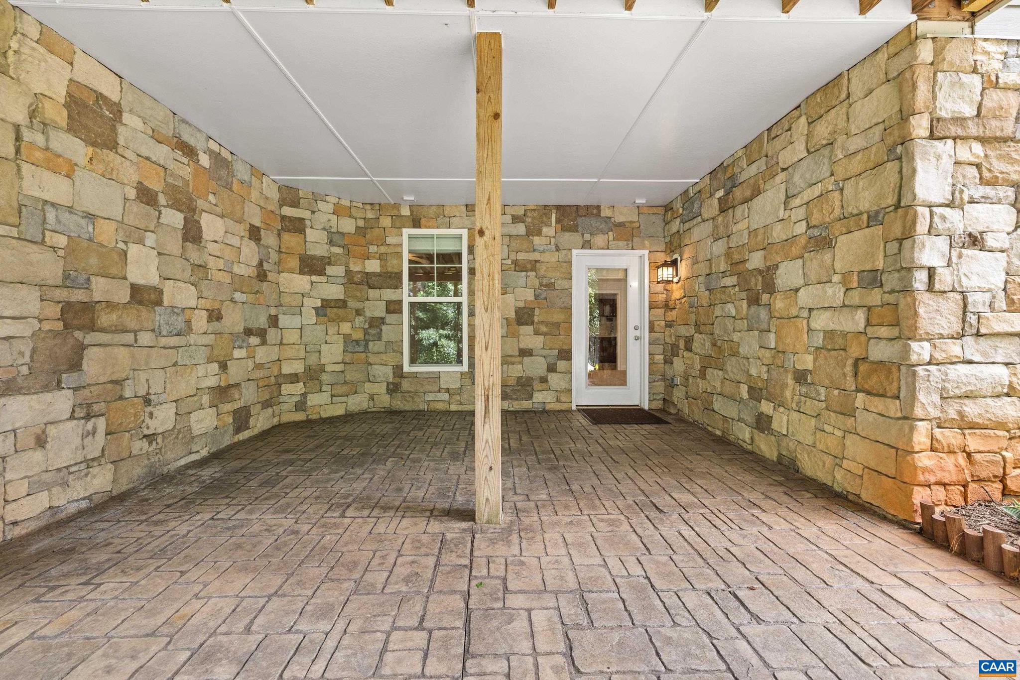 SPRING CREEK - Residential