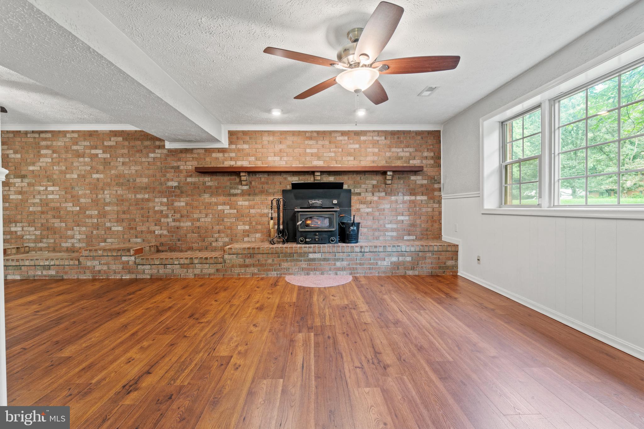 COUNTRY WOOD ESTATES - Residential