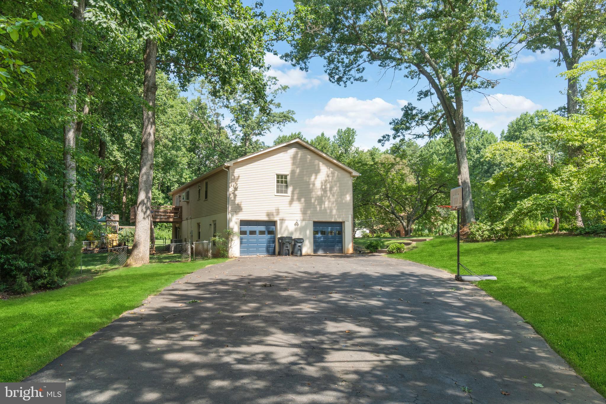 COUNTRY WOOD ESTATES - Residential