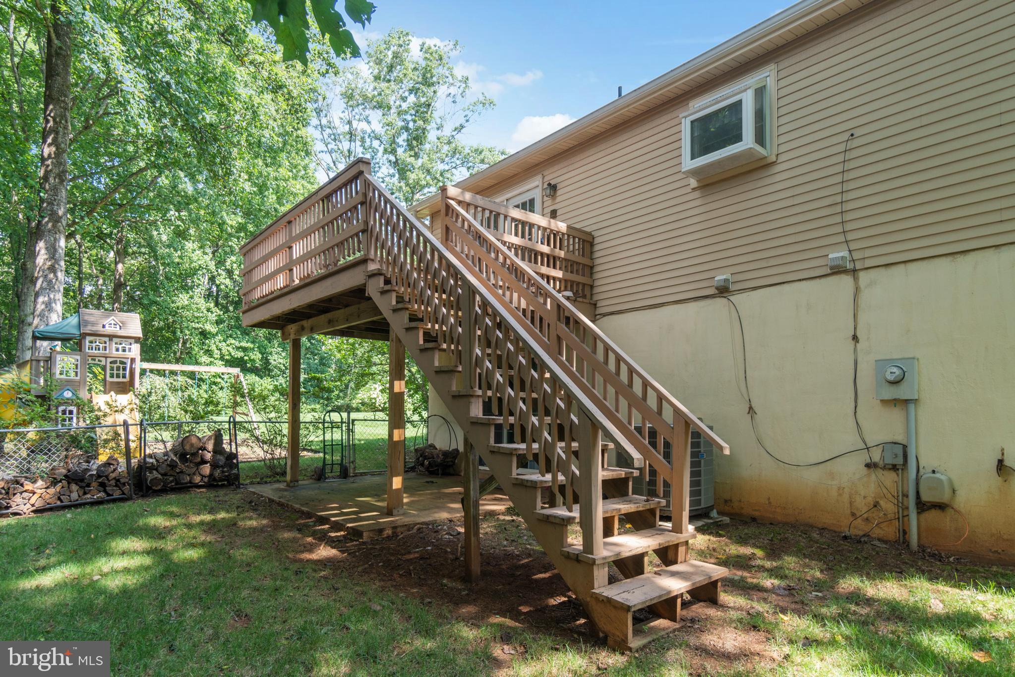 COUNTRY WOOD ESTATES - Residential