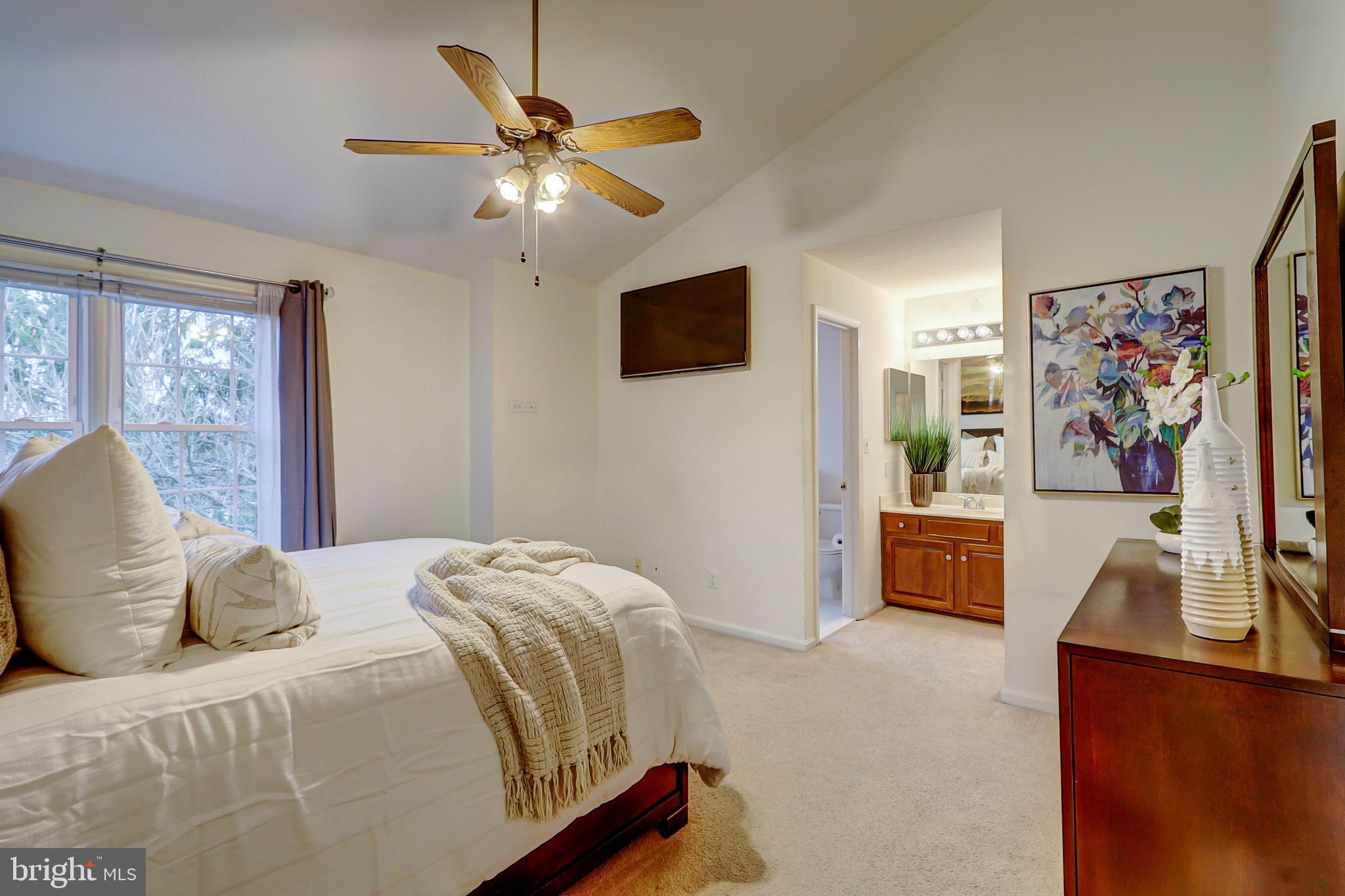 THE REACH - Residential