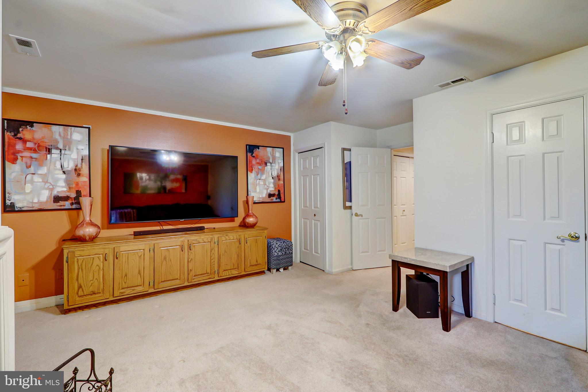 THE REACH - Residential