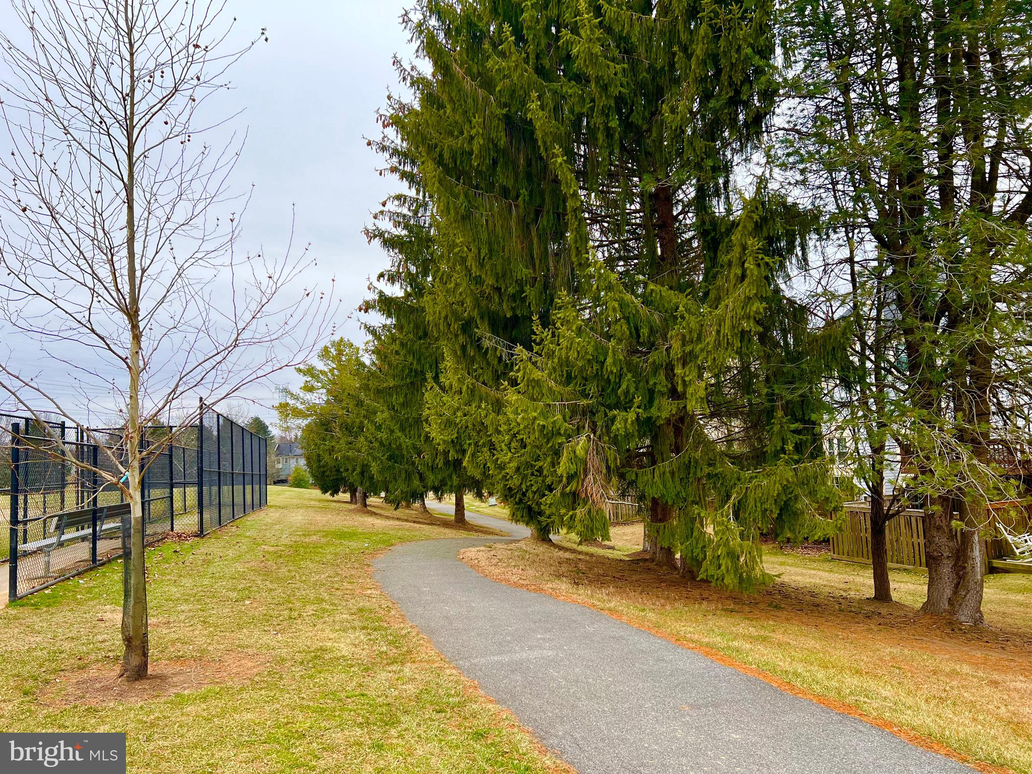 THE REACH - Residential