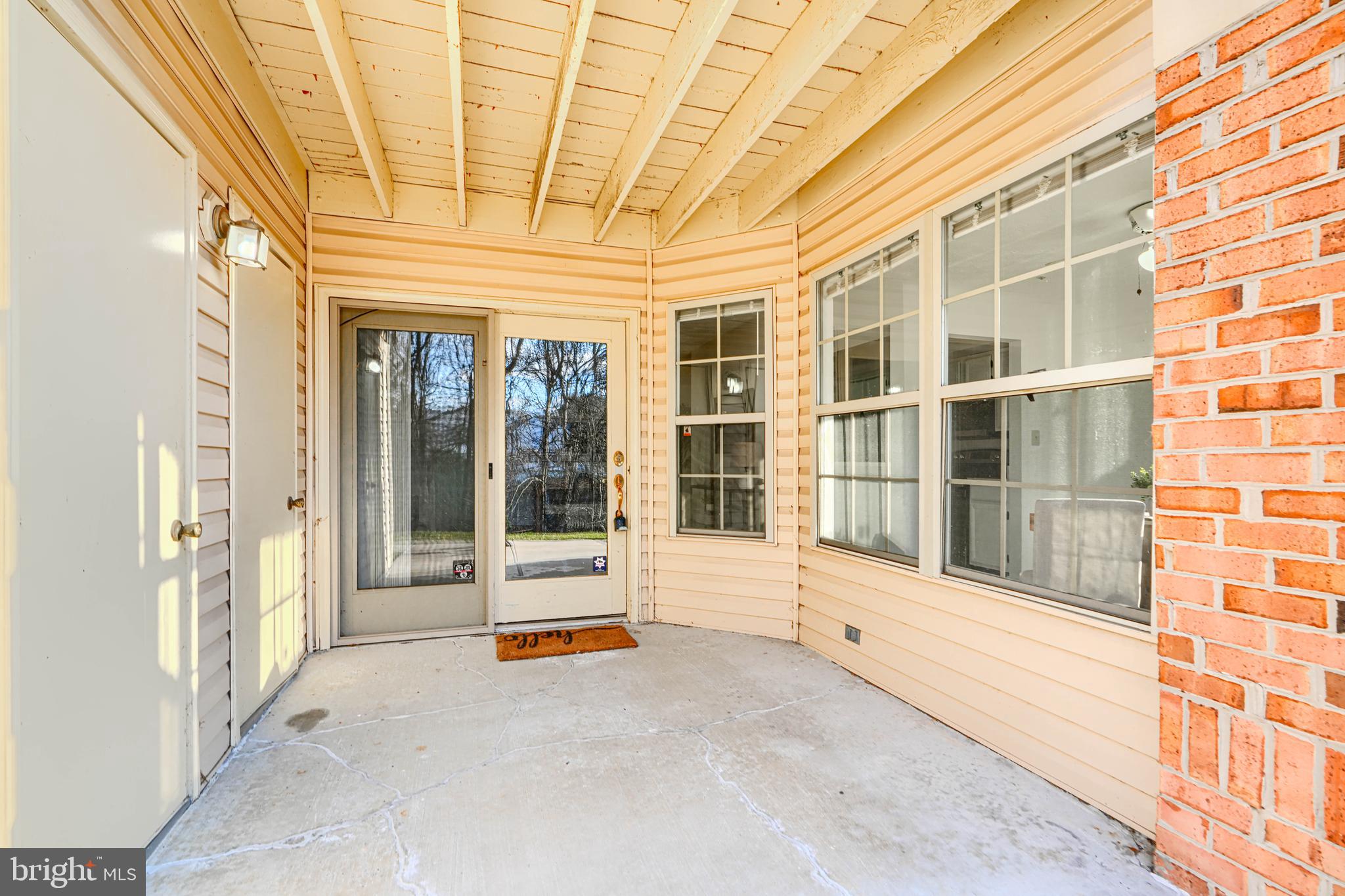 THE POND - Residential