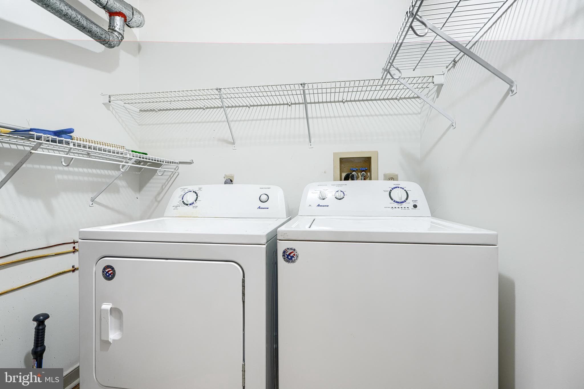 THE POND - Residential