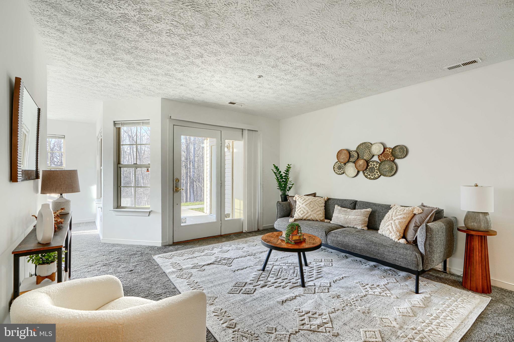 THE POND - Residential