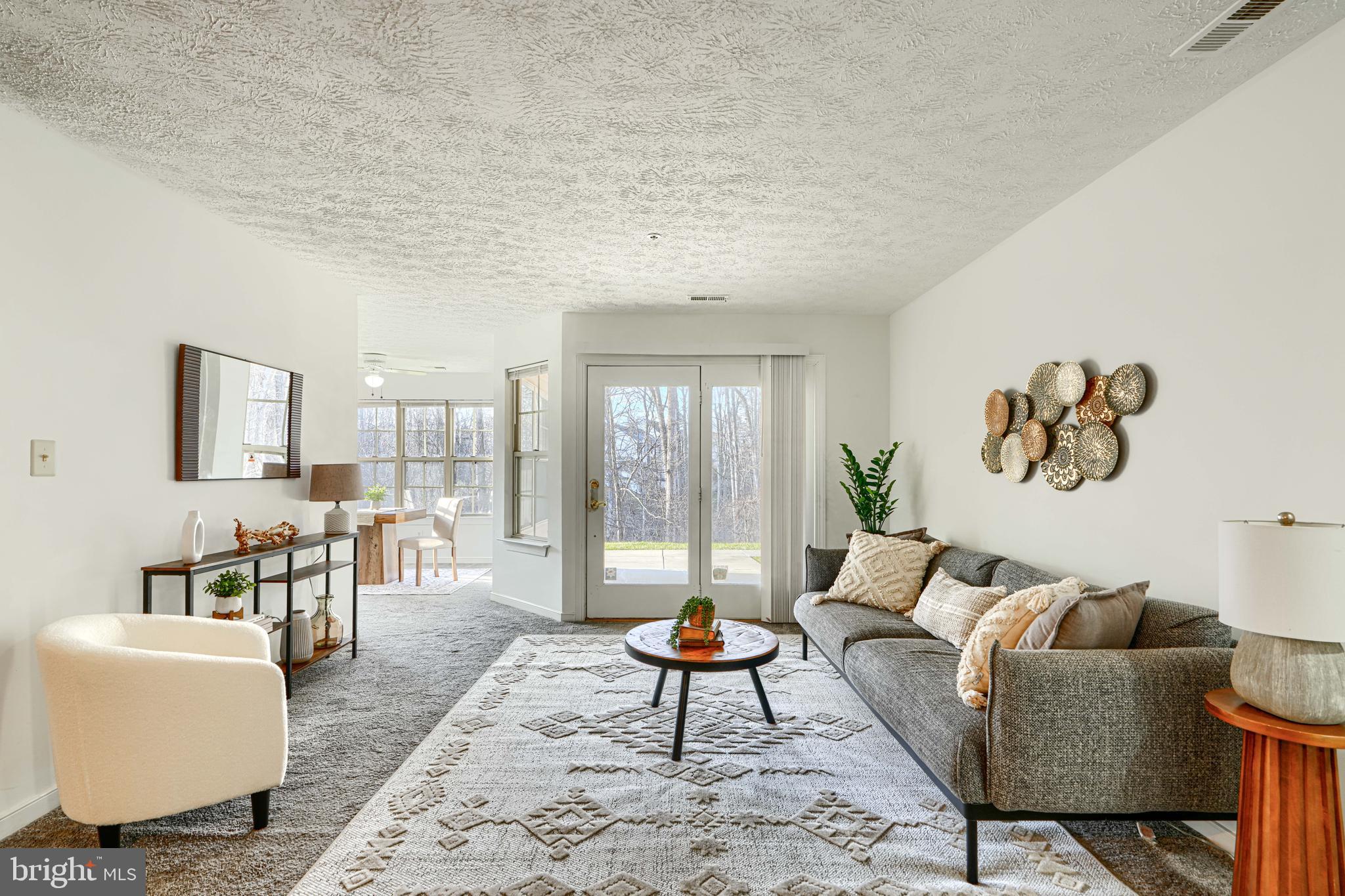 THE POND - Residential