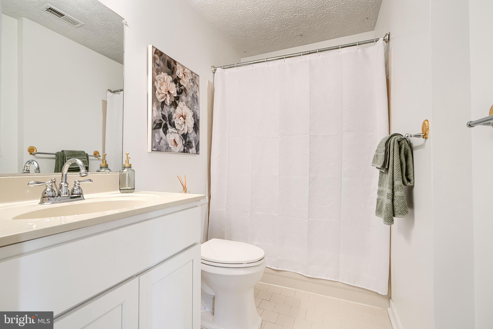 THE POND - Residential