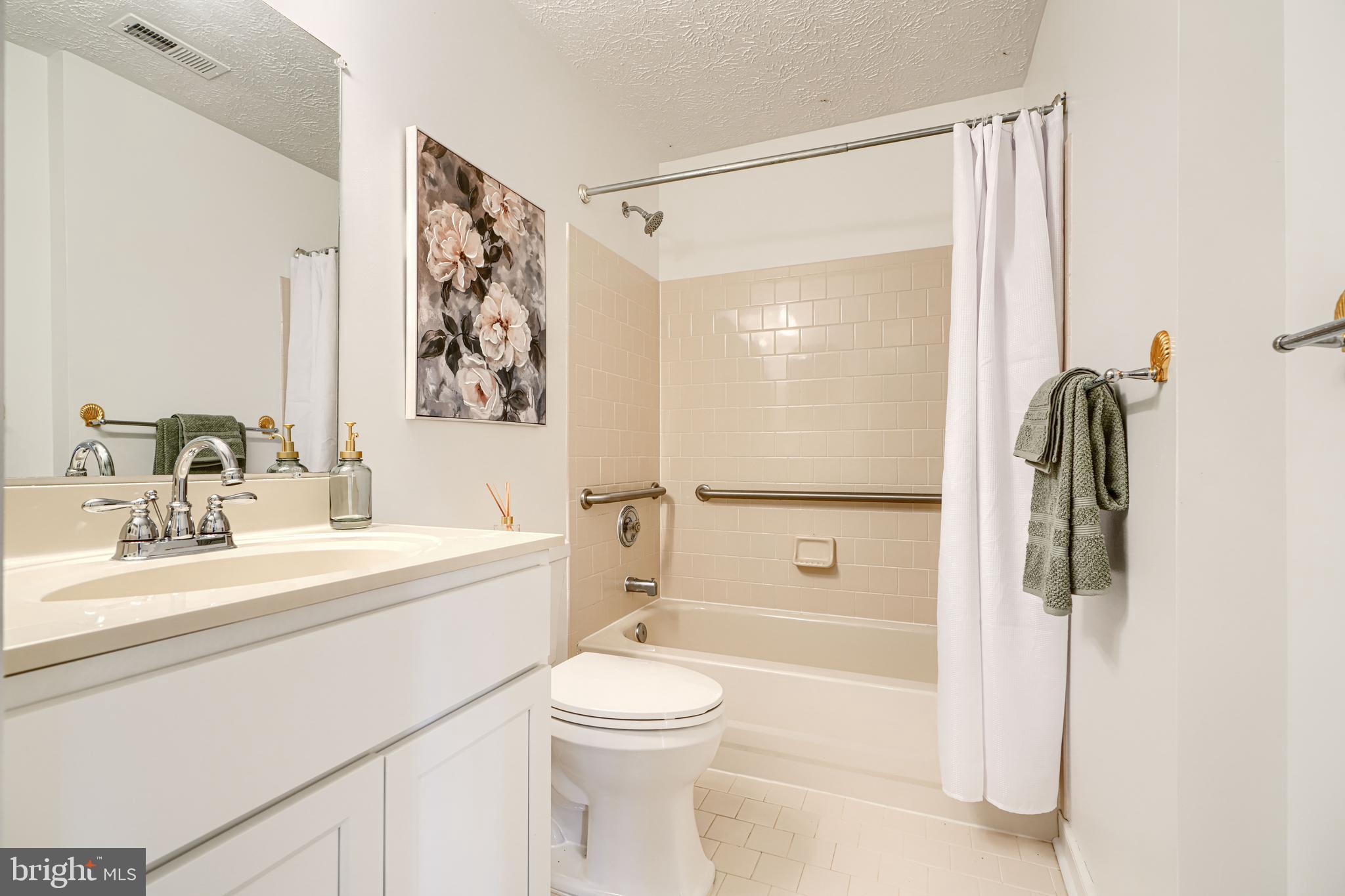 THE POND - Residential