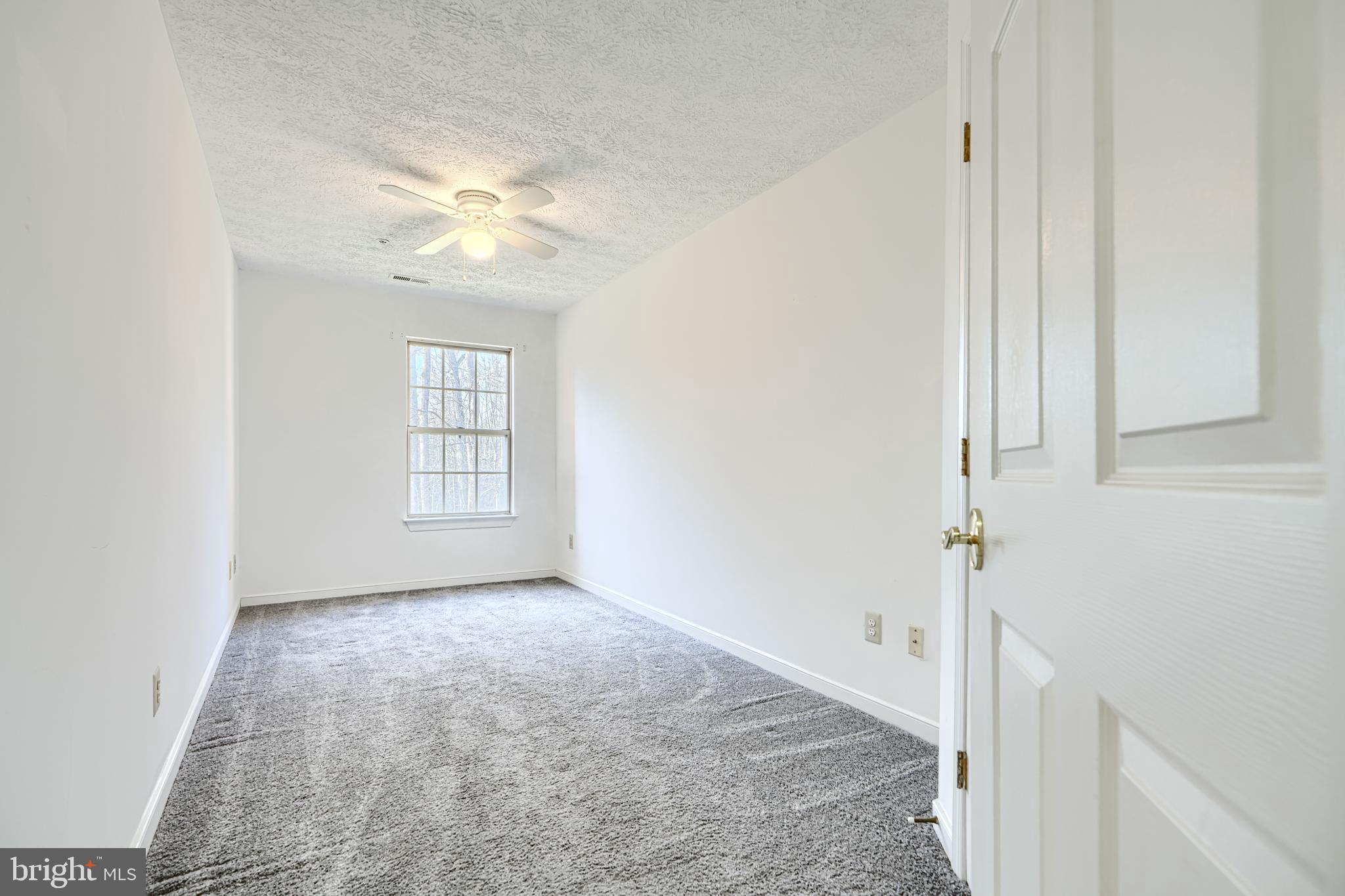 THE POND - Residential