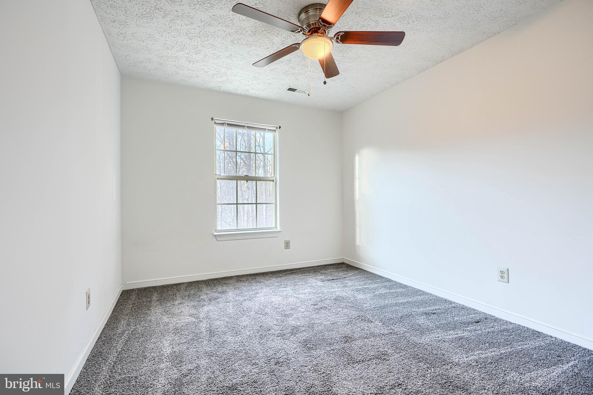 THE POND - Residential