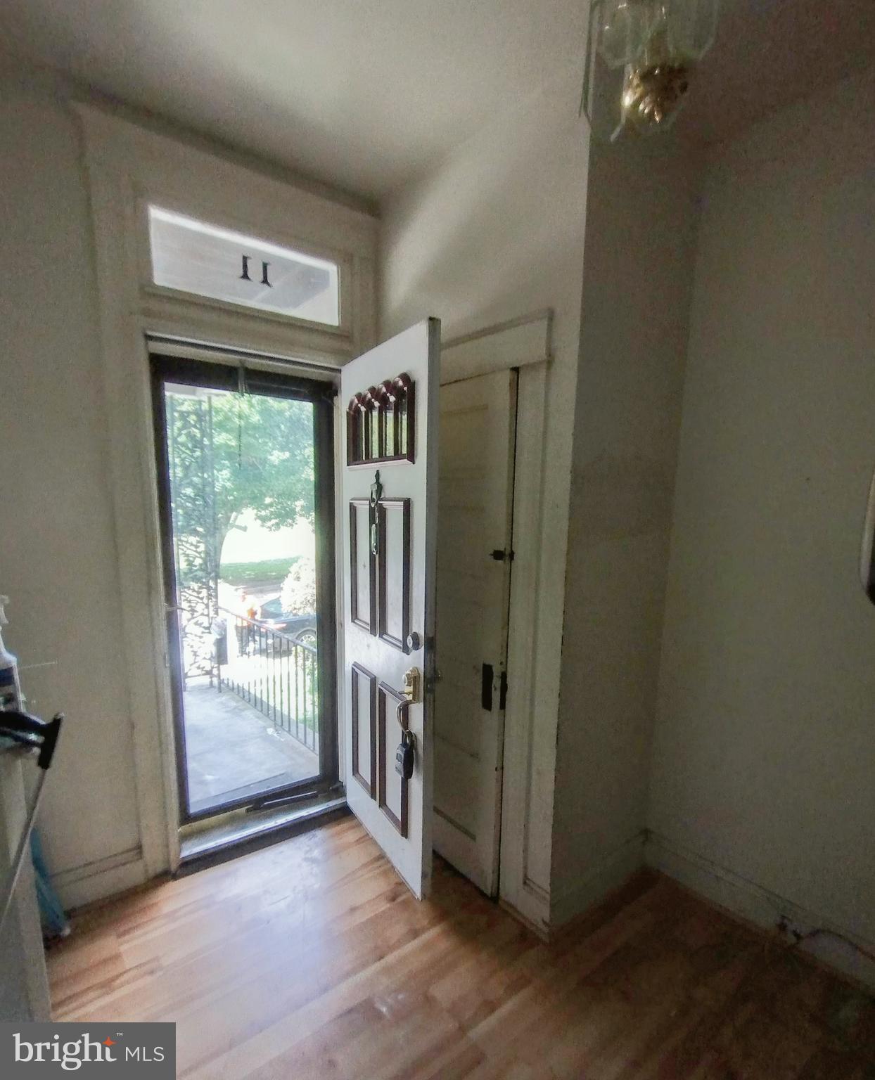 11 S WICKHAM ROAD