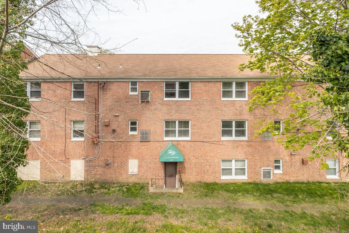 HIGHPOINTE CONDOMINIUM - Residential