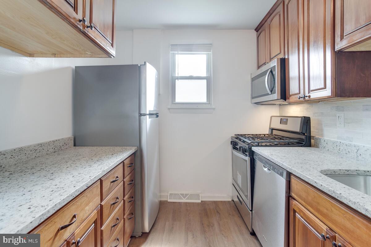 HIGHPOINTE CONDOMINIUM - Residential