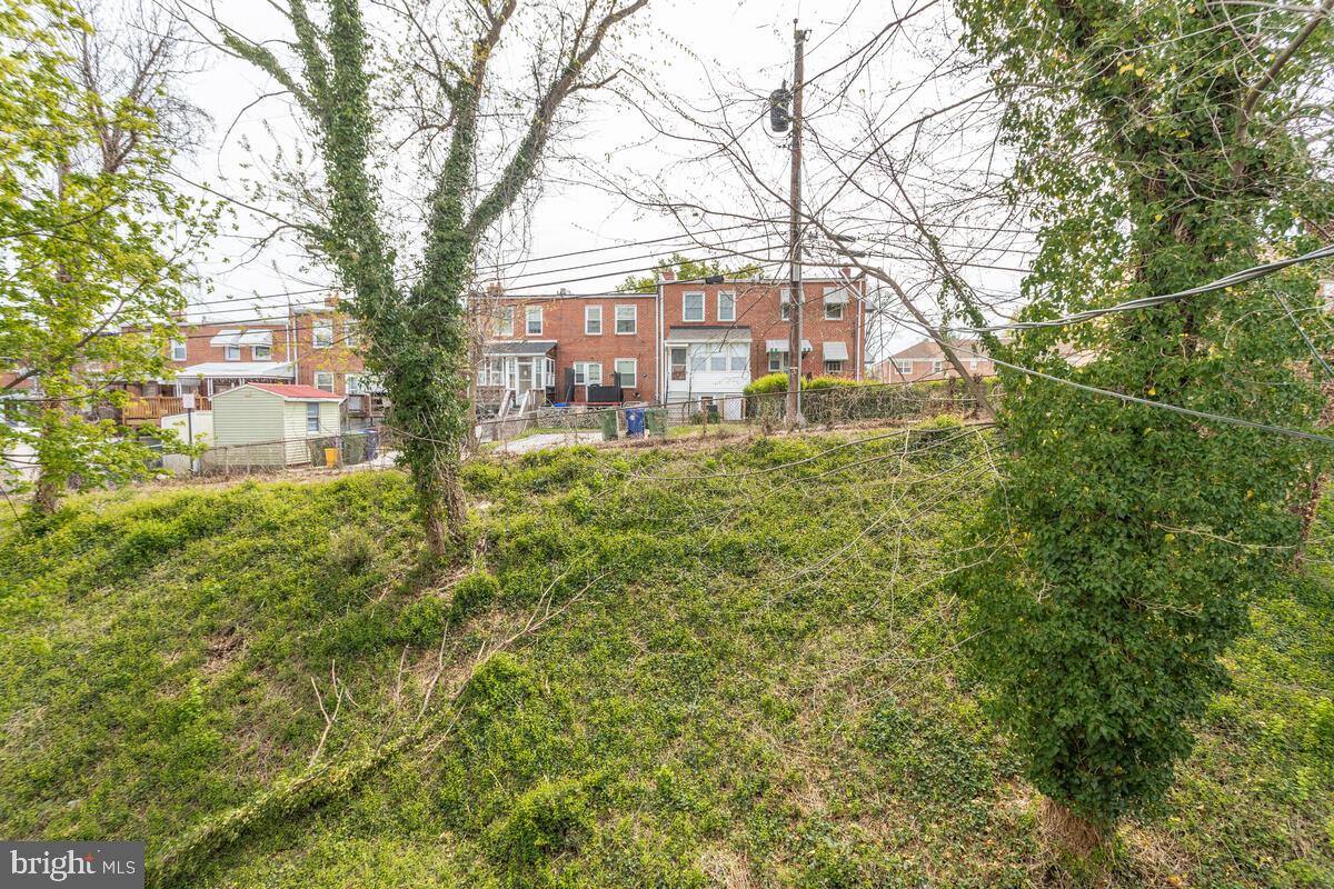 HIGHPOINTE CONDOMINIUM - Residential