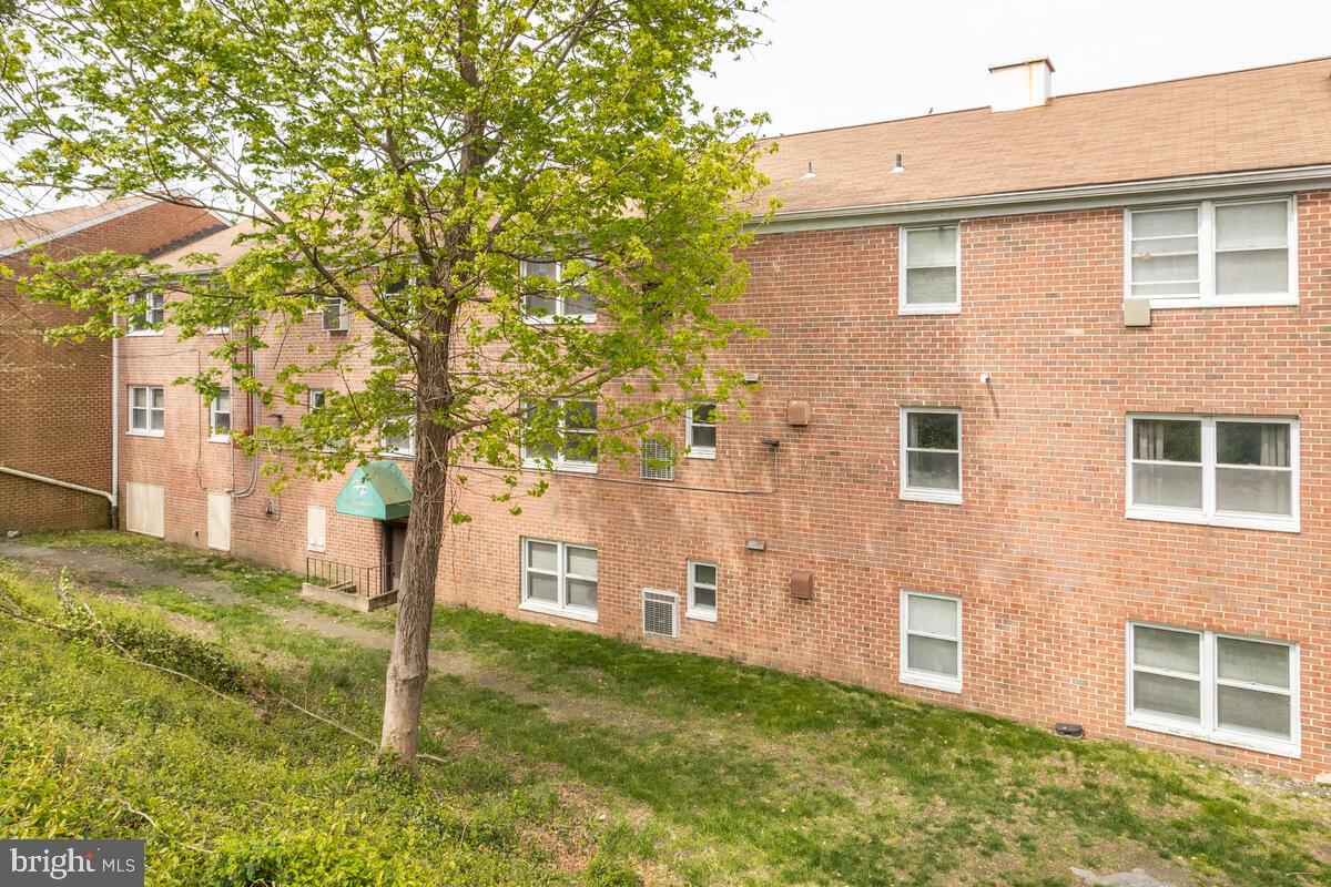 HIGHPOINTE CONDOMINIUM - Residential