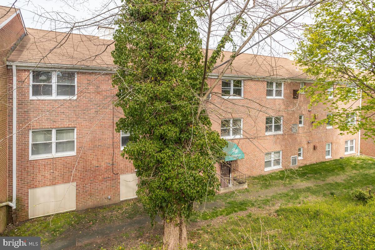 HIGHPOINTE CONDOMINIUM - Residential