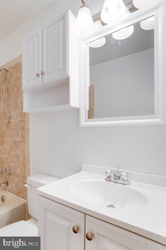 HIGHPOINTE CONDOMINIUM - Residential