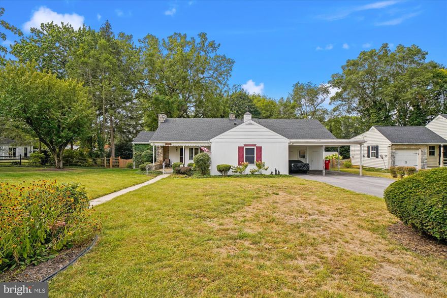 A Mid-Century Gem with Modern Charm! Welcome to this captivating mid-century modern home, where classic style meets contemporary comfort. This spacious 4-bedroom, 3-bathroom residence is set on a beautifully manicured lot just shy of half an acre, surrounded by mature landscaping that provides both beauty and privacy.

The Fountainhead Country Club is at the center of this unique community. Membership is optional. There  are no homeowner’s association fees or city taxes! The homeowners are offering a one year home warranty to the purchaser. 

Step inside and discover a sprawling main level designed for both relaxation and entertaining. The thoughtful floor plan includes a large living room, a separate dining room, and a generous family room—all bathed in natural light. This level also features three comfortable bedrooms, two full bathrooms, and a lovely three-season porch, perfect for enjoying the serene views of the yard.

The upper level is a private retreat dedicated to the primary bedroom suite, complete with its own full bathroom. Throughout the home, you'll find quintessential mid-century modern features that add character and a sense of history, including custom built-in cabinetry, two inviting fireplaces, and a convenient cedar closet.

This home offers a unique opportunity to own a piece of architectural history while enjoying a functional and inviting living space. It's an ideal setting for those who appreciate design and a connection to the outdoors.