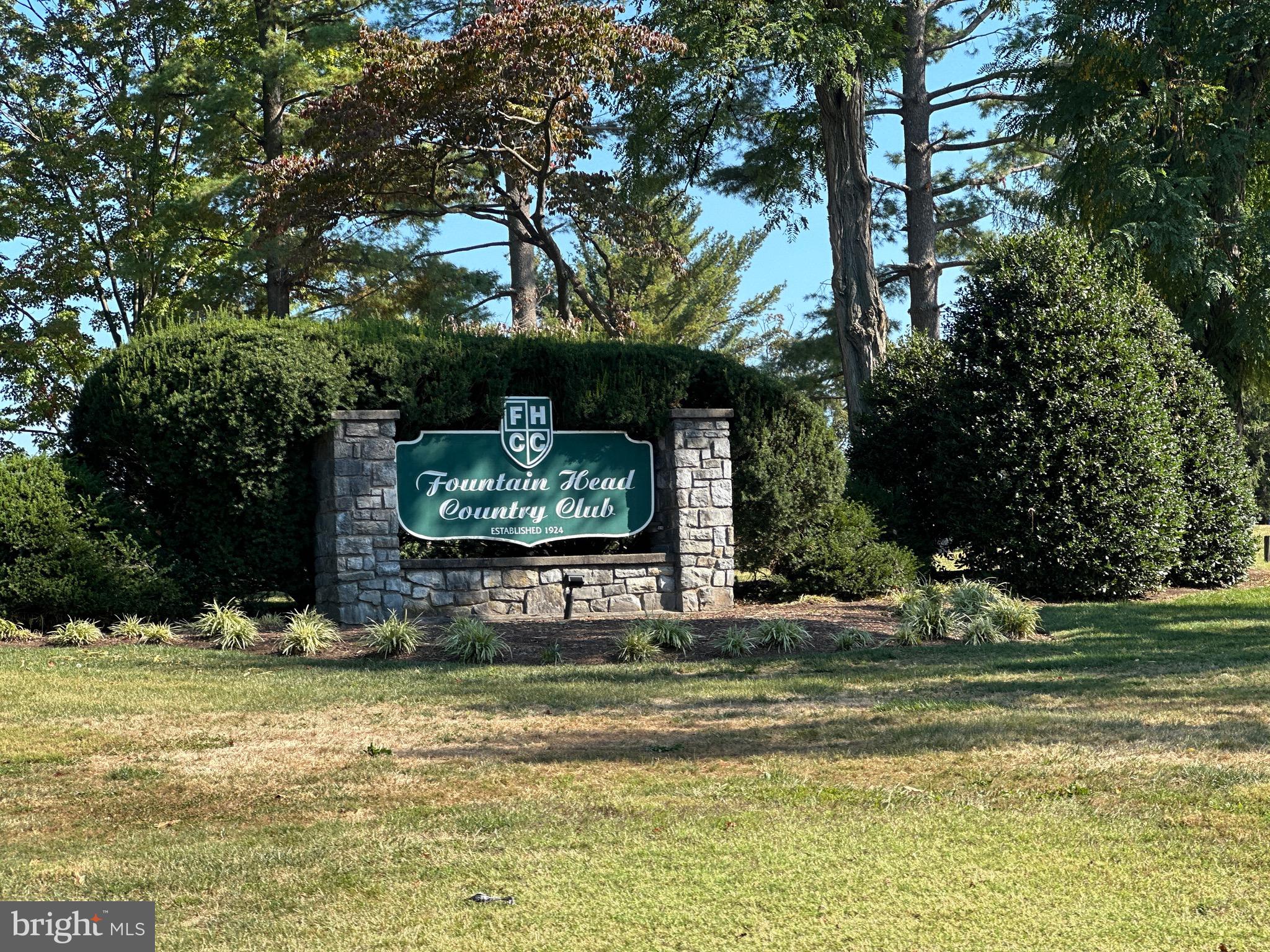 FOUNTAIN HEAD - Residential